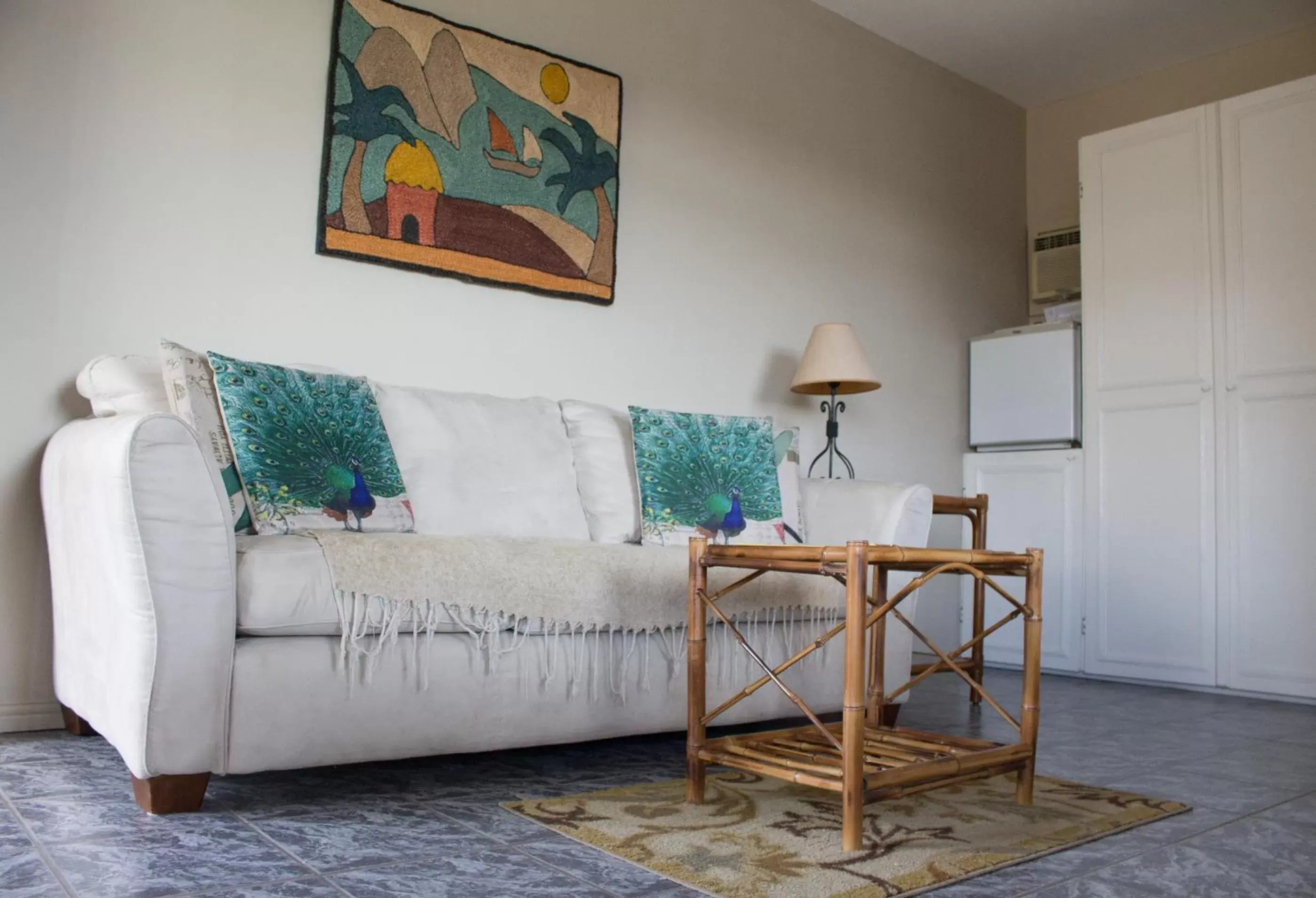 Living room, Seating Area in Vista Canyon Inn