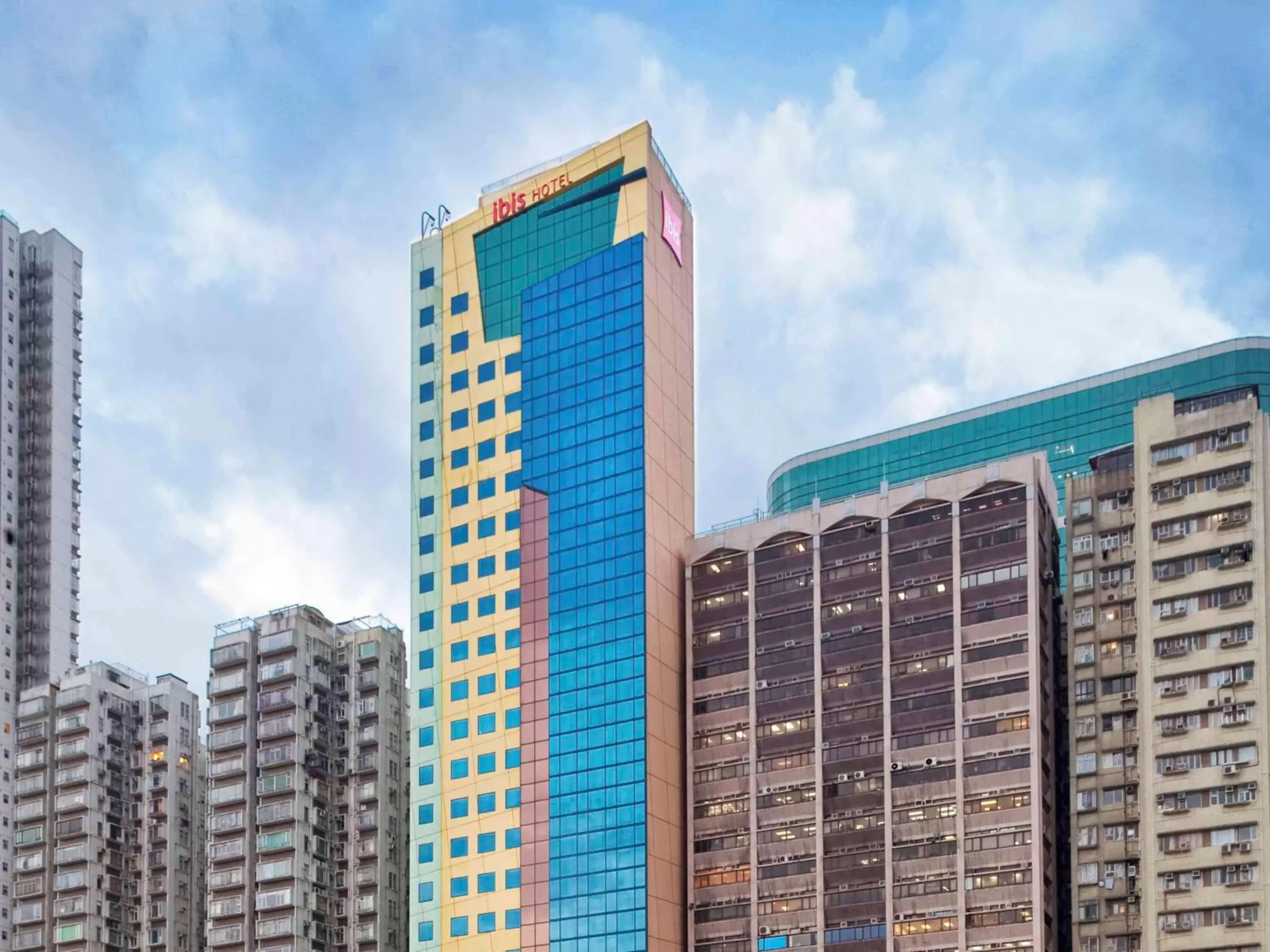 Property building in ibis Hong Kong North Point