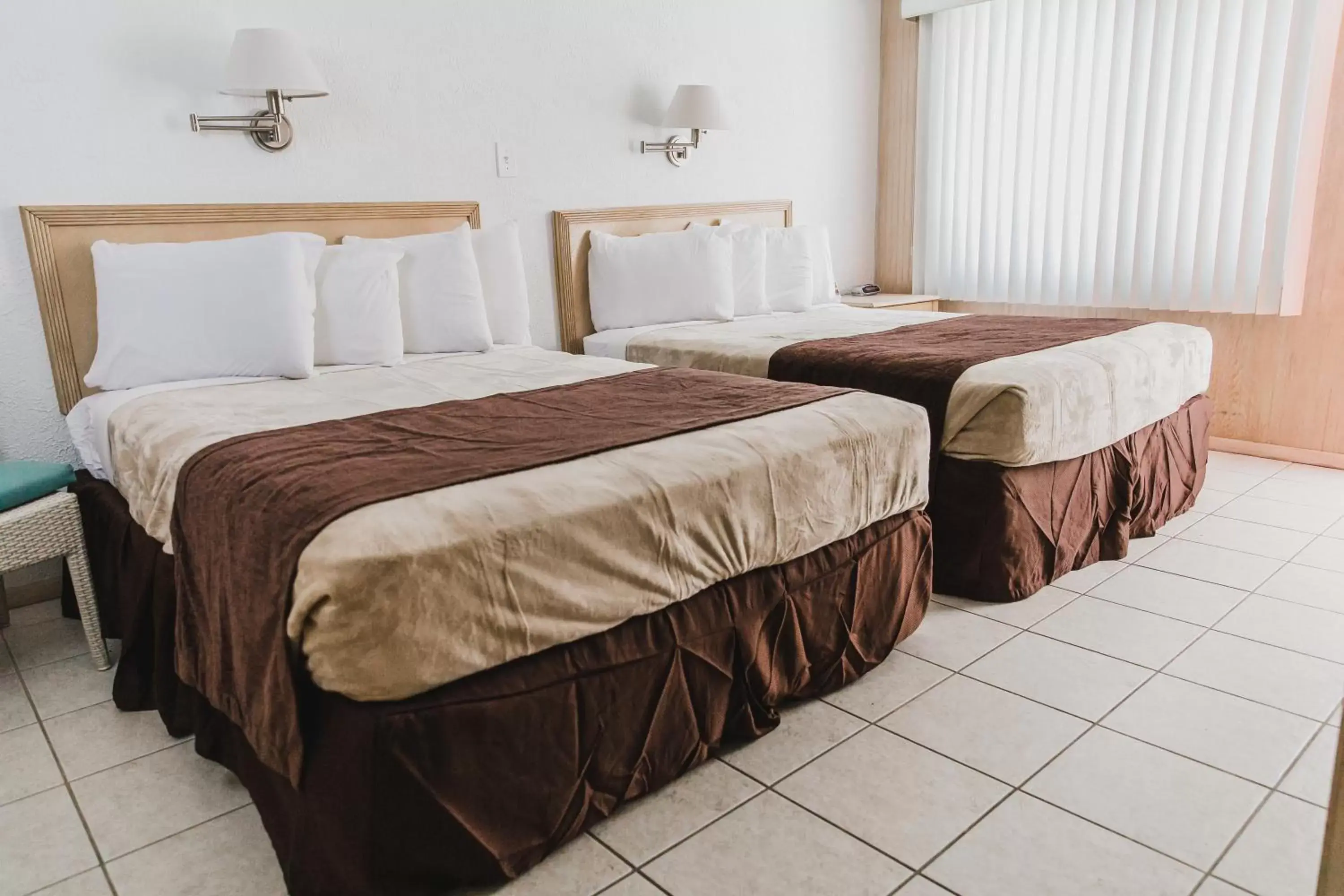 Standard Single Room with Two Double Beds - Room D in Heart of Wildwood Motel Standard Single Room with Two Double Beds - Room D in Heart of Wildwood Motel