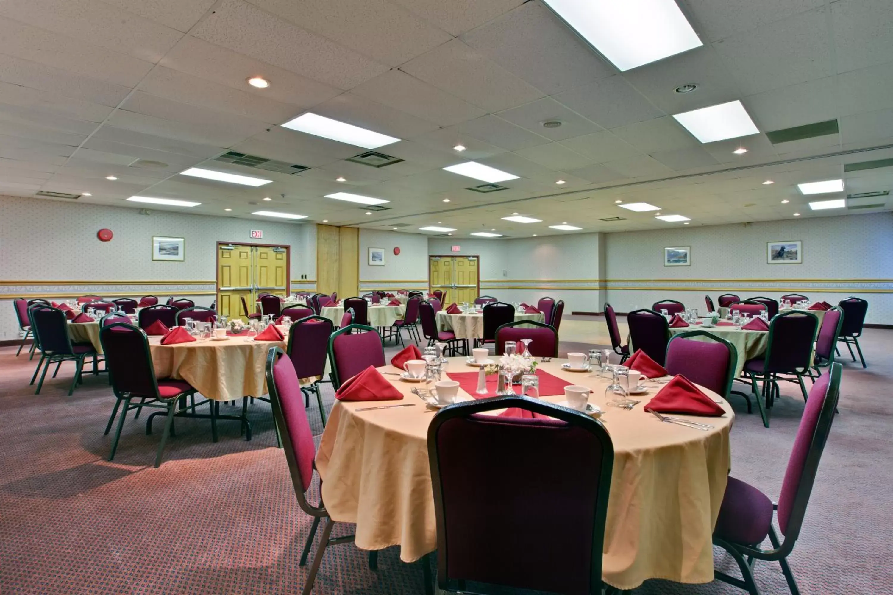 Banquet/Function facilities, Restaurant/Places to Eat in Days Inn by Wyndham Stephenville