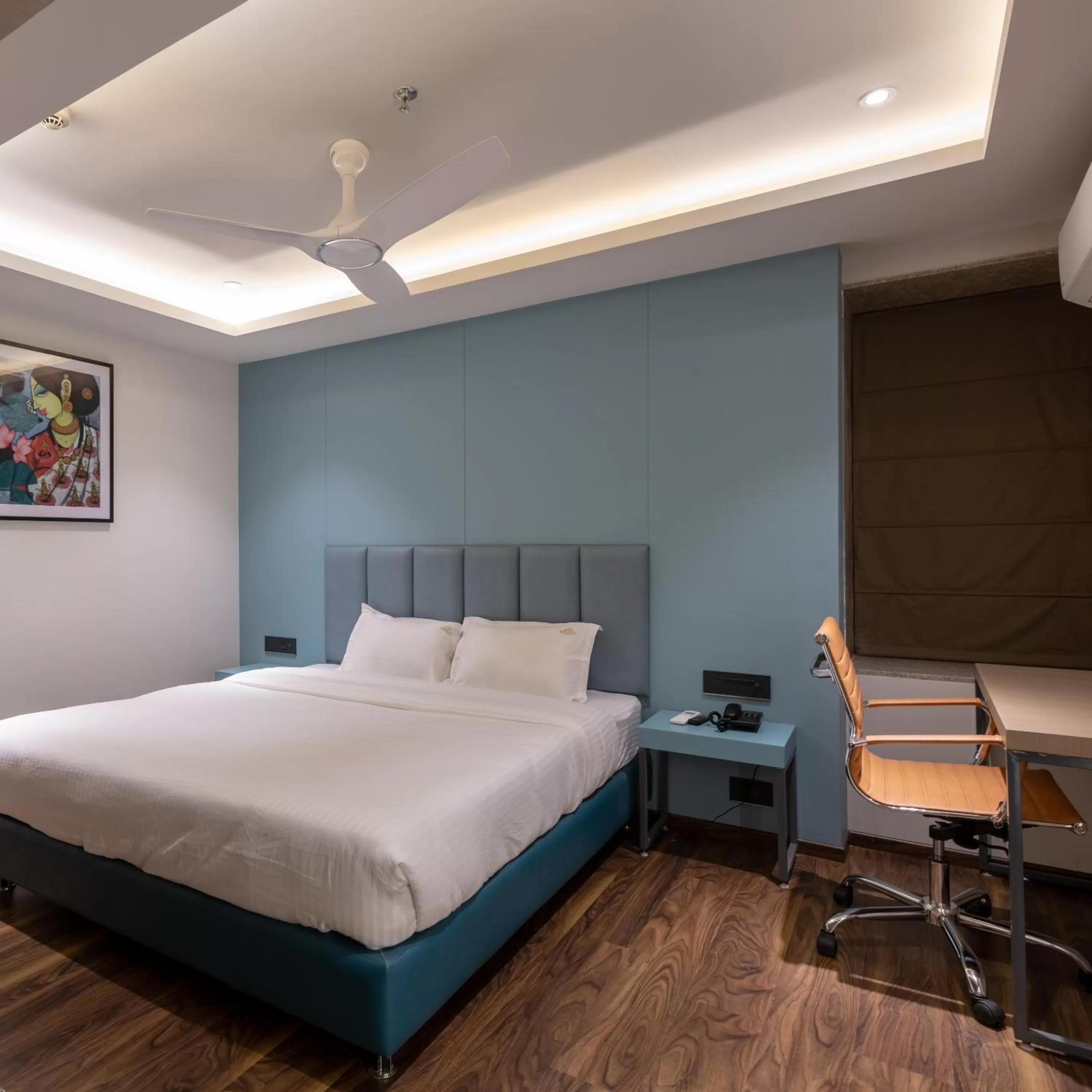 Photo of the whole room, Bed in Hotel Regal Grand