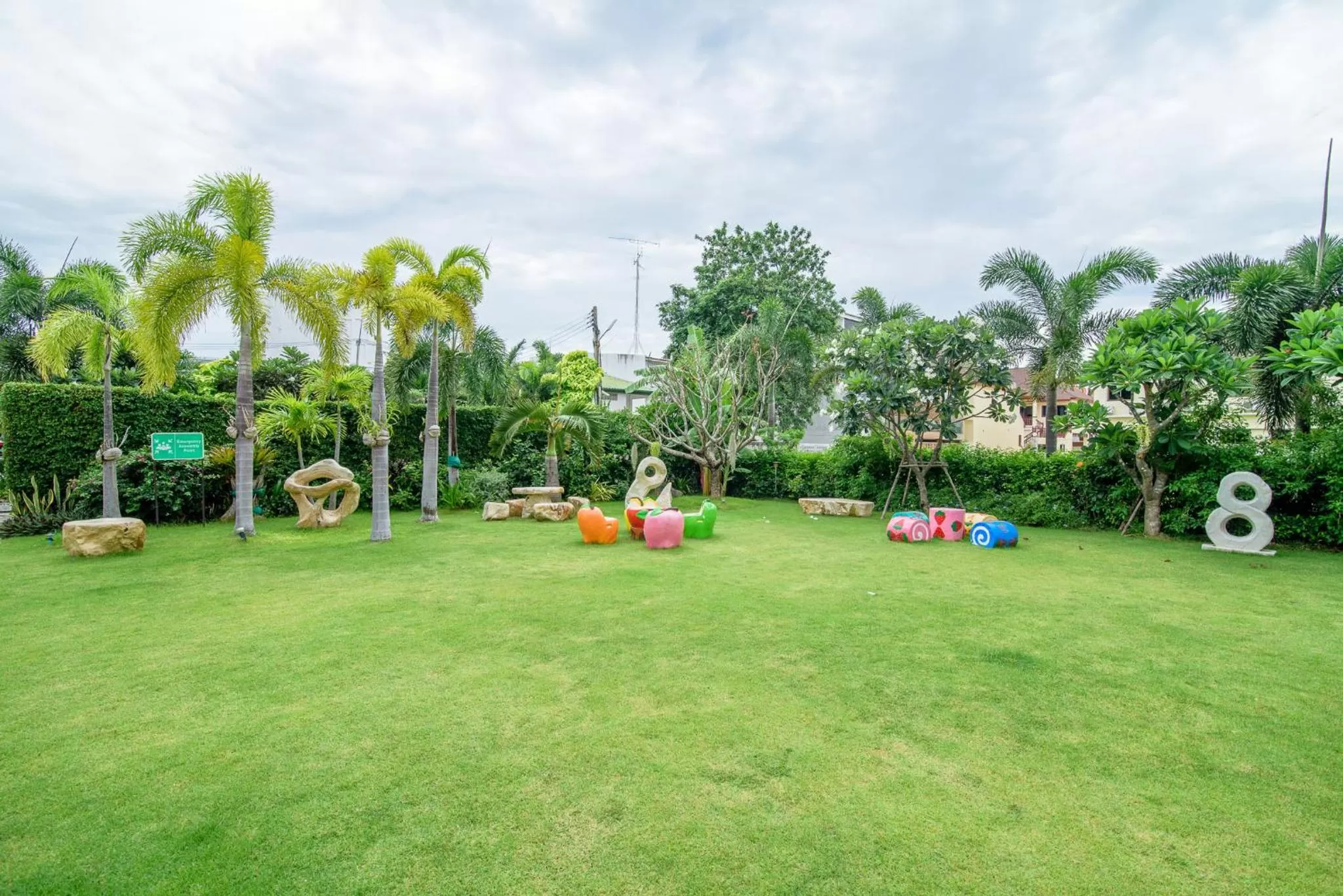 Golden Beach Cha-Am Hotel