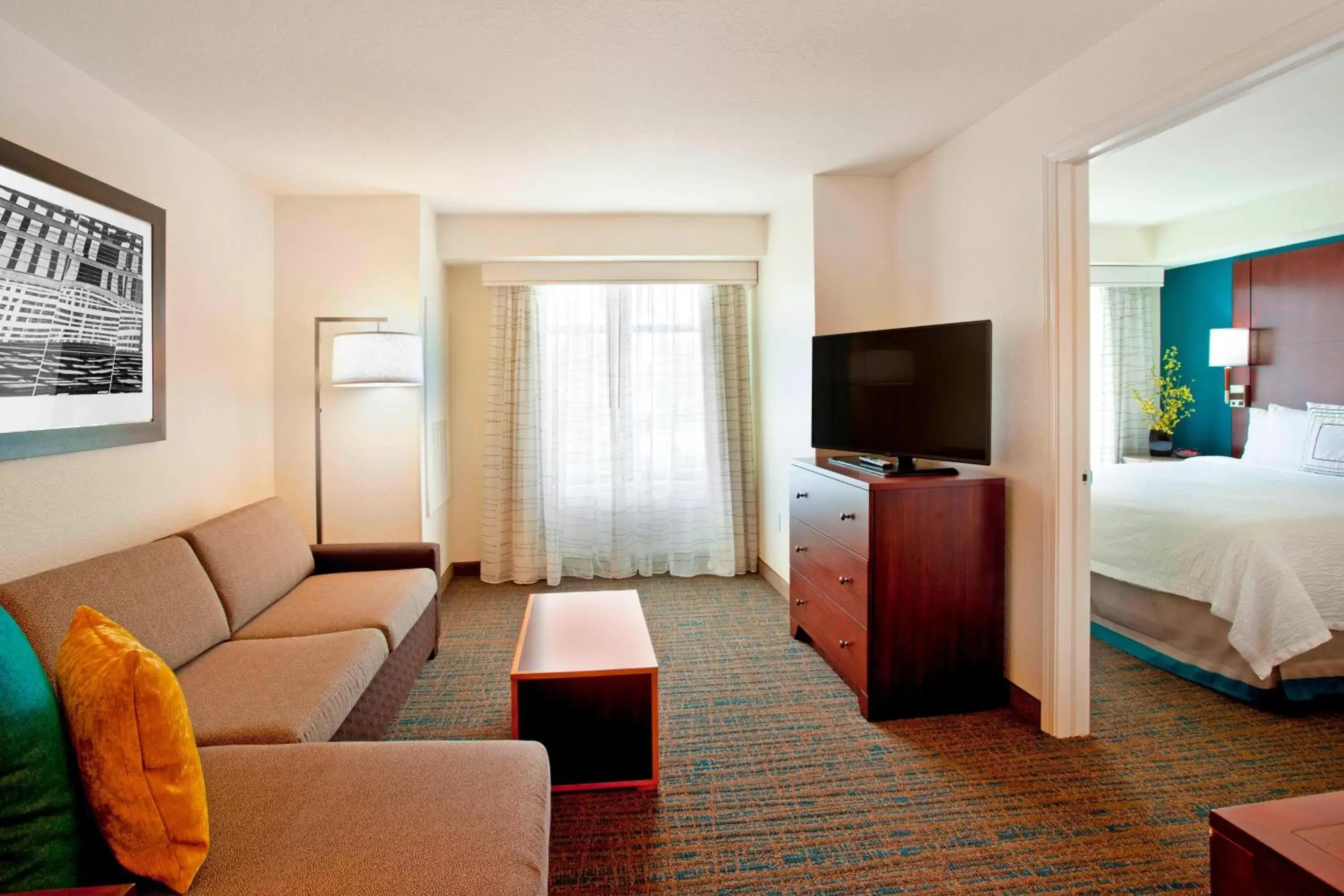 Living room, Seating Area in Residence Inn by Marriott Portland Airport at Cascade Station