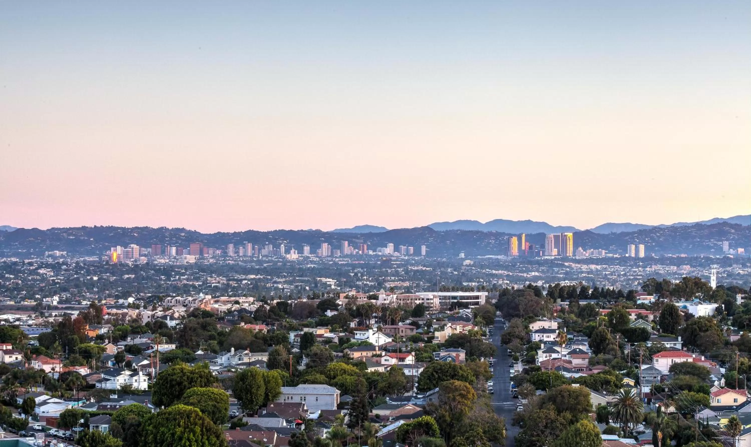 City view in Hotel June West LA, a Member of Design Hotels
