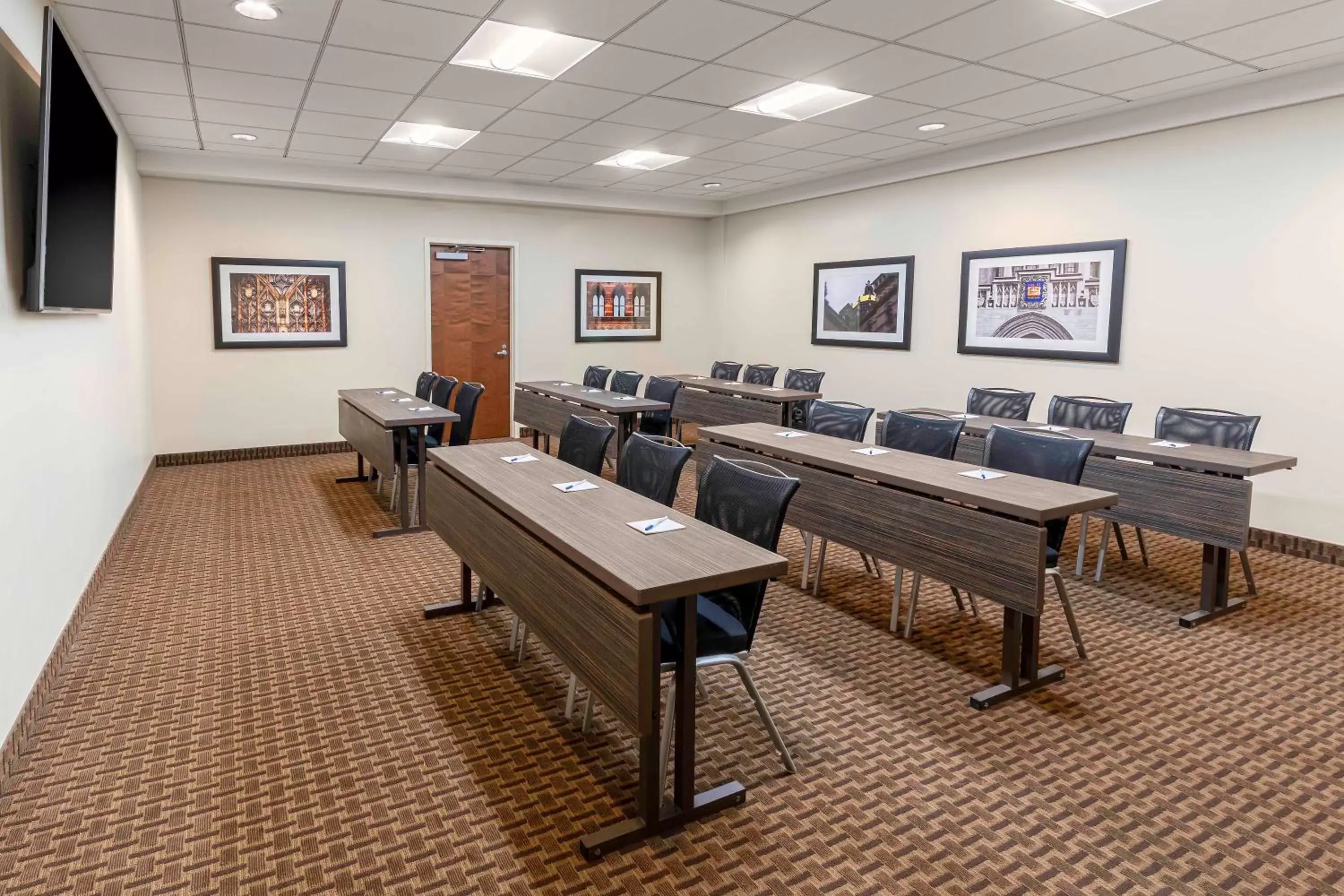 Meeting/conference room in New Haven Hotel