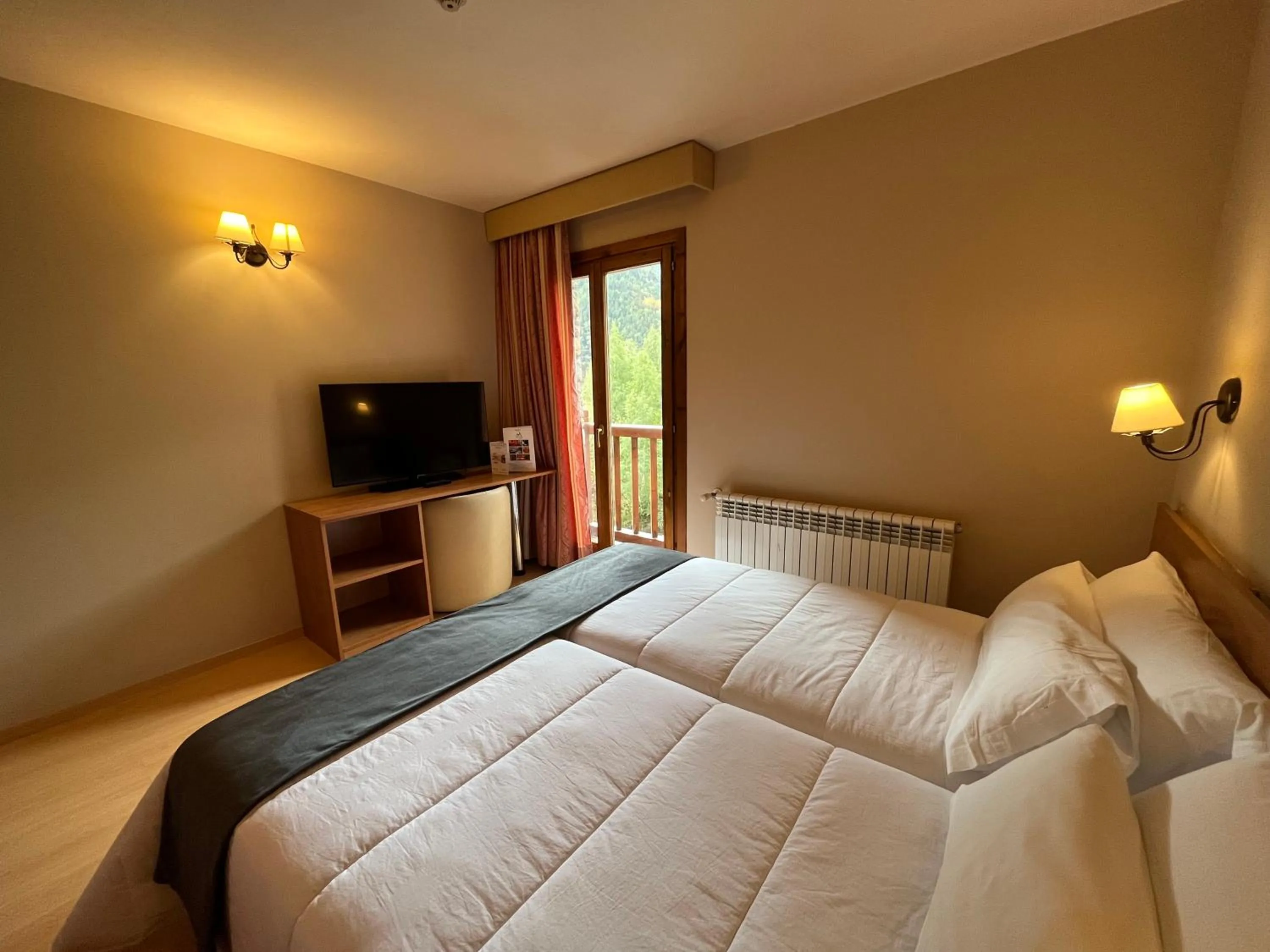 TV and multimedia, Bed in Wuau! Hotel Segle XX