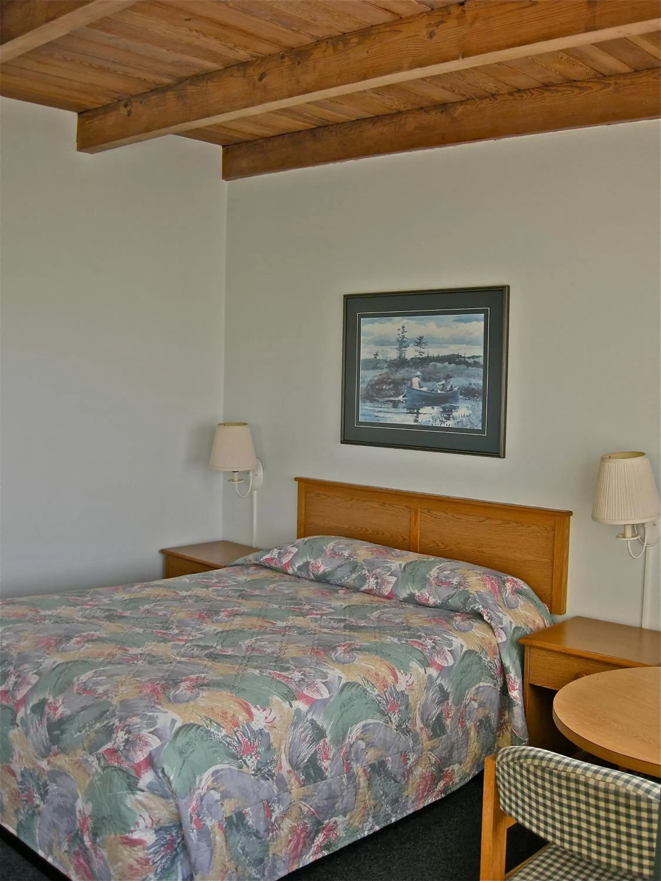 Bed in Azalea Lodge