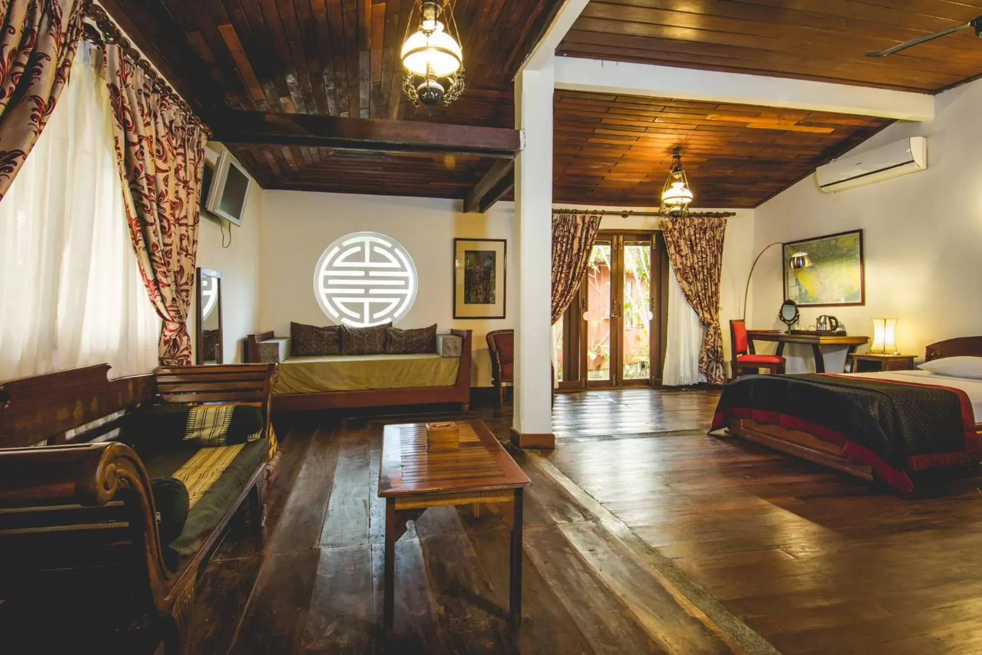 Photo of the whole room, Seating Area in Terres Rouges Lodge