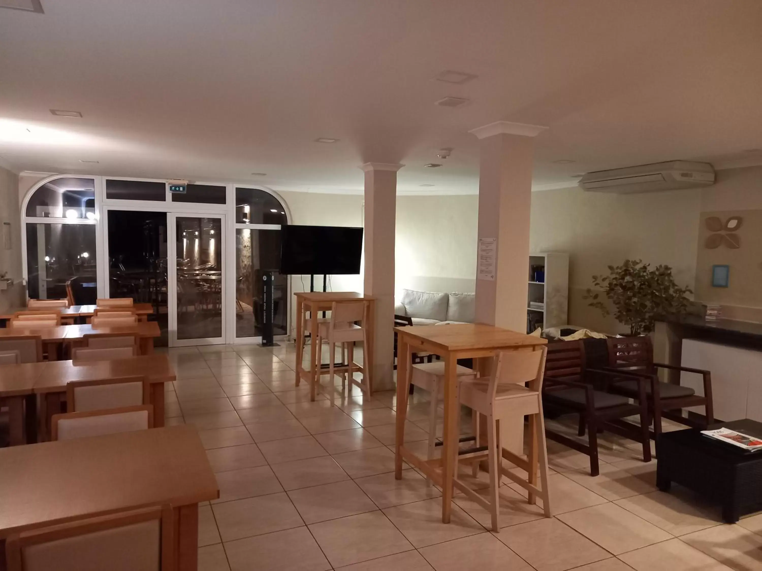 Lounge or bar, Restaurant/Places to Eat in Vilamar