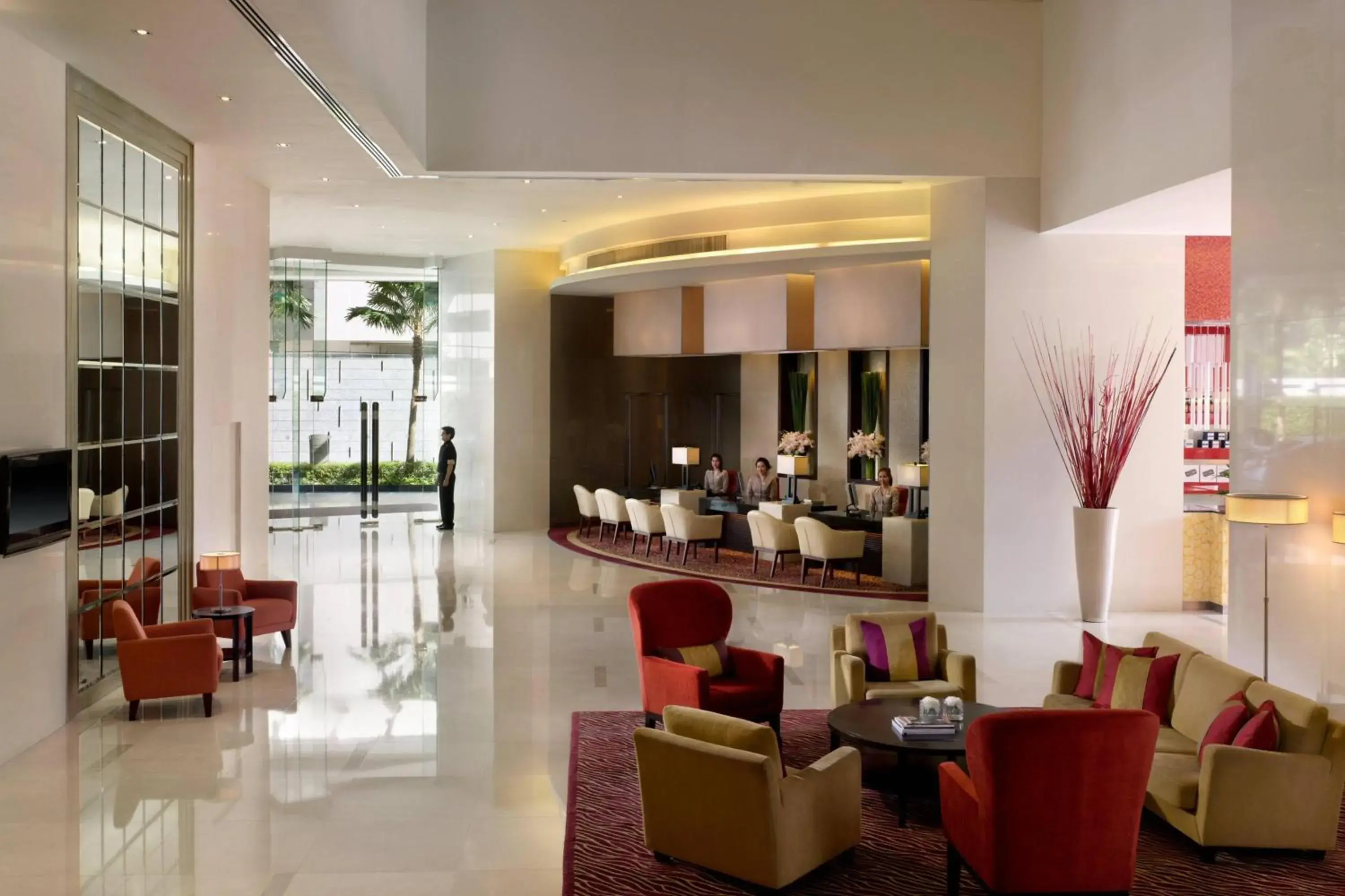 Lobby or reception, Restaurant/Places to Eat in Marriott Executive Apartments Sukhumvit Park