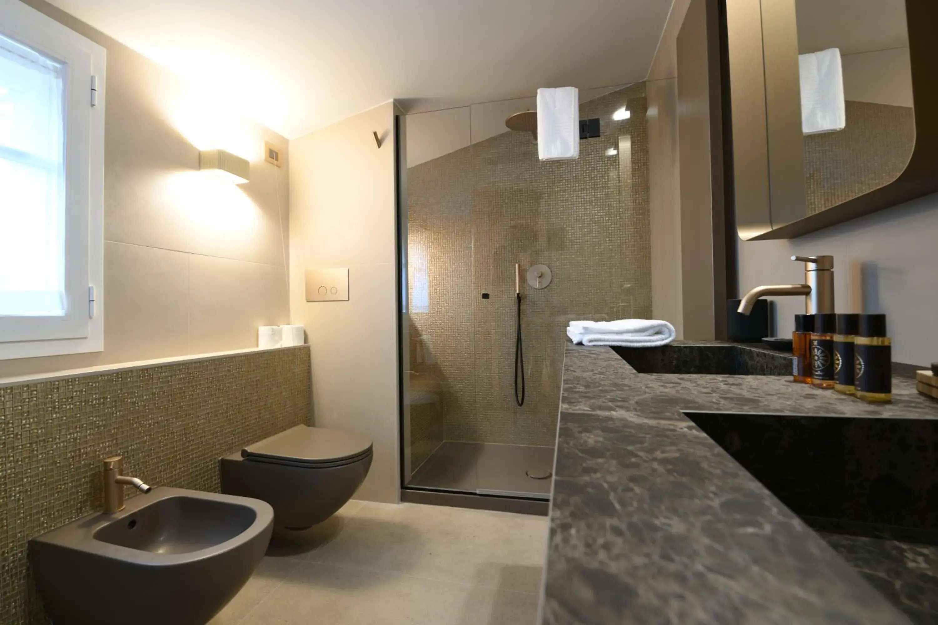 Bathroom in Hotel Dei Fiori Restaurant - Meeting & Spa
