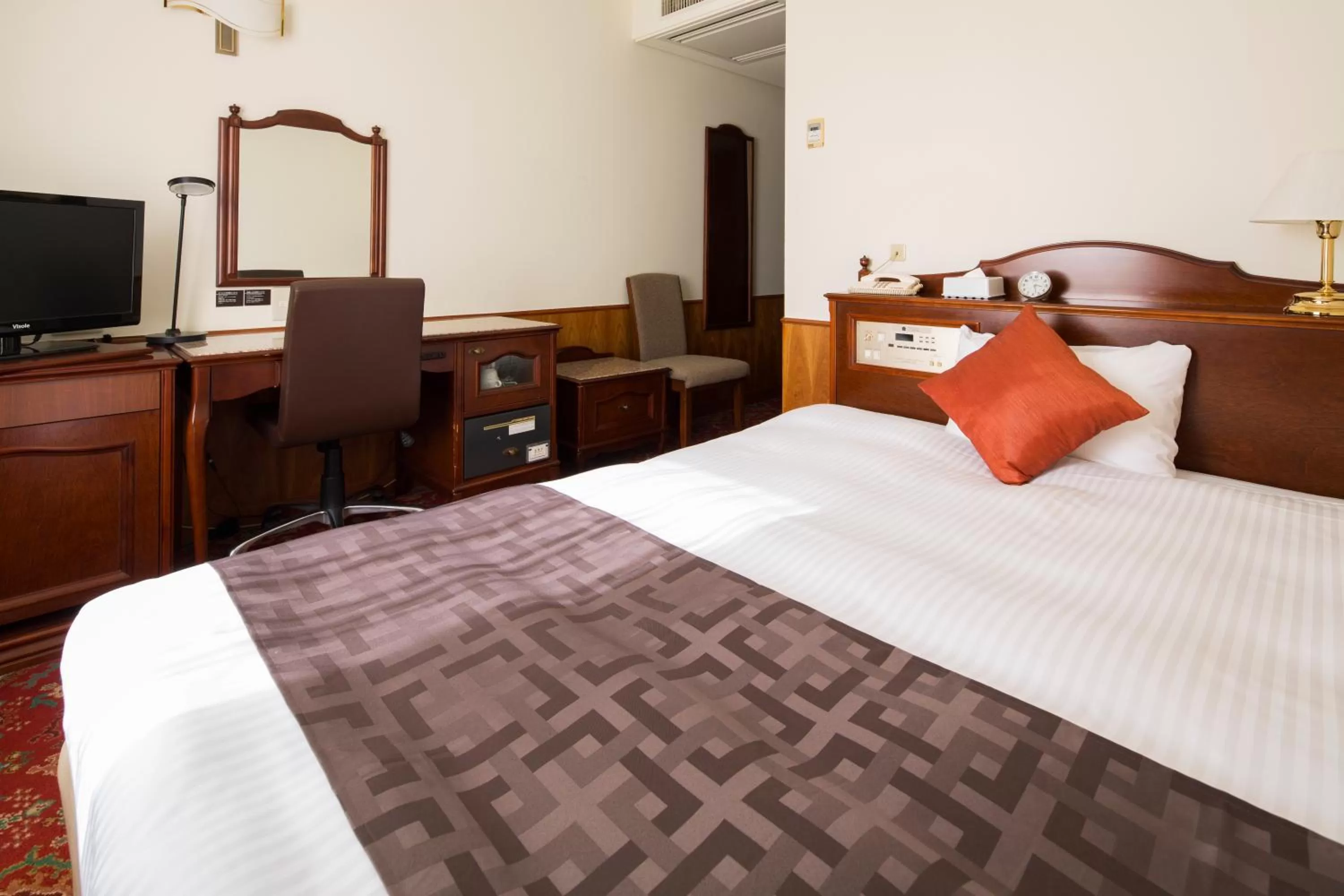 Bedroom, Bed in Premier Hotel -CABIN- Obihiro