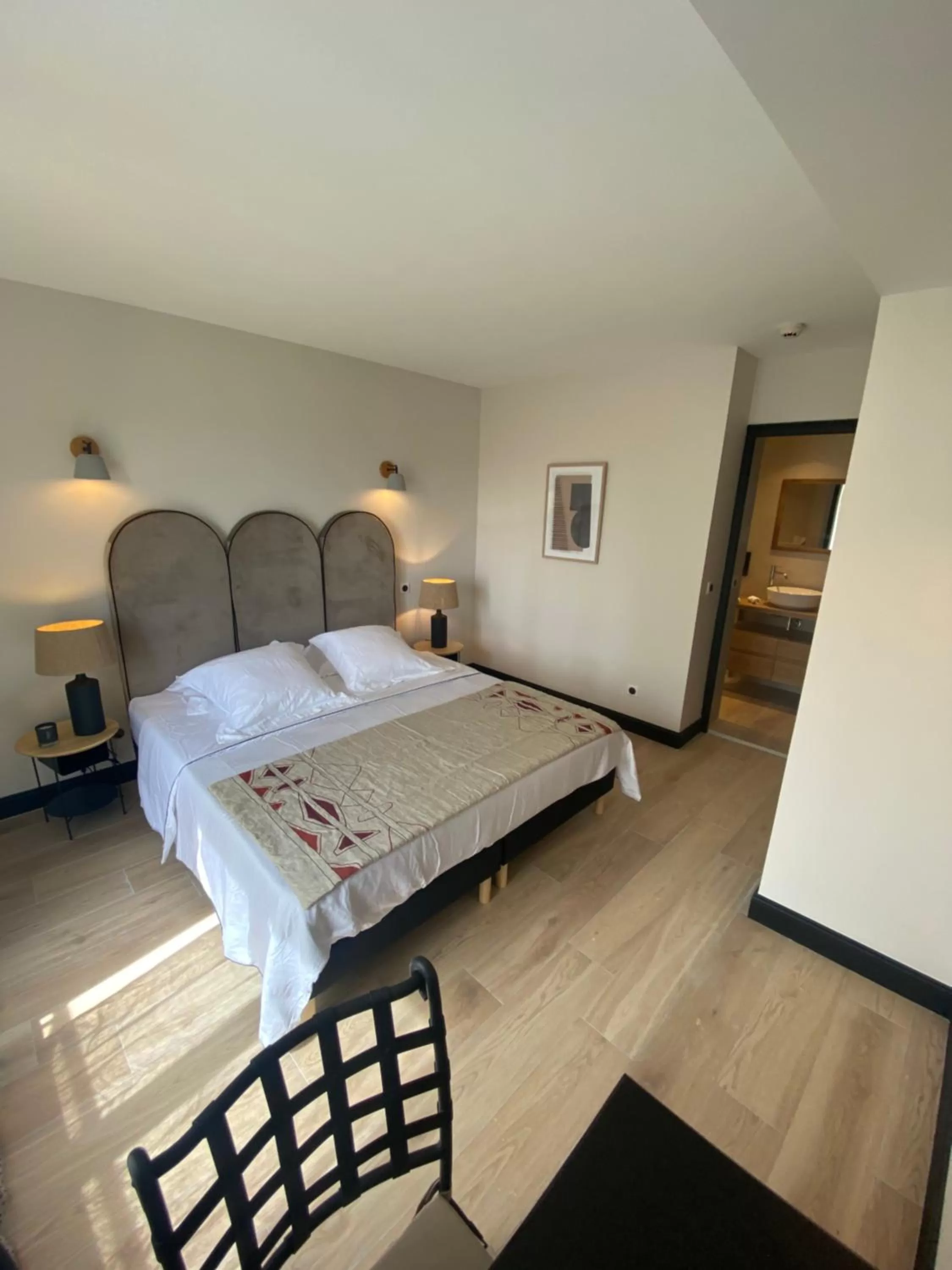 Bed in Hôtel l'Arena