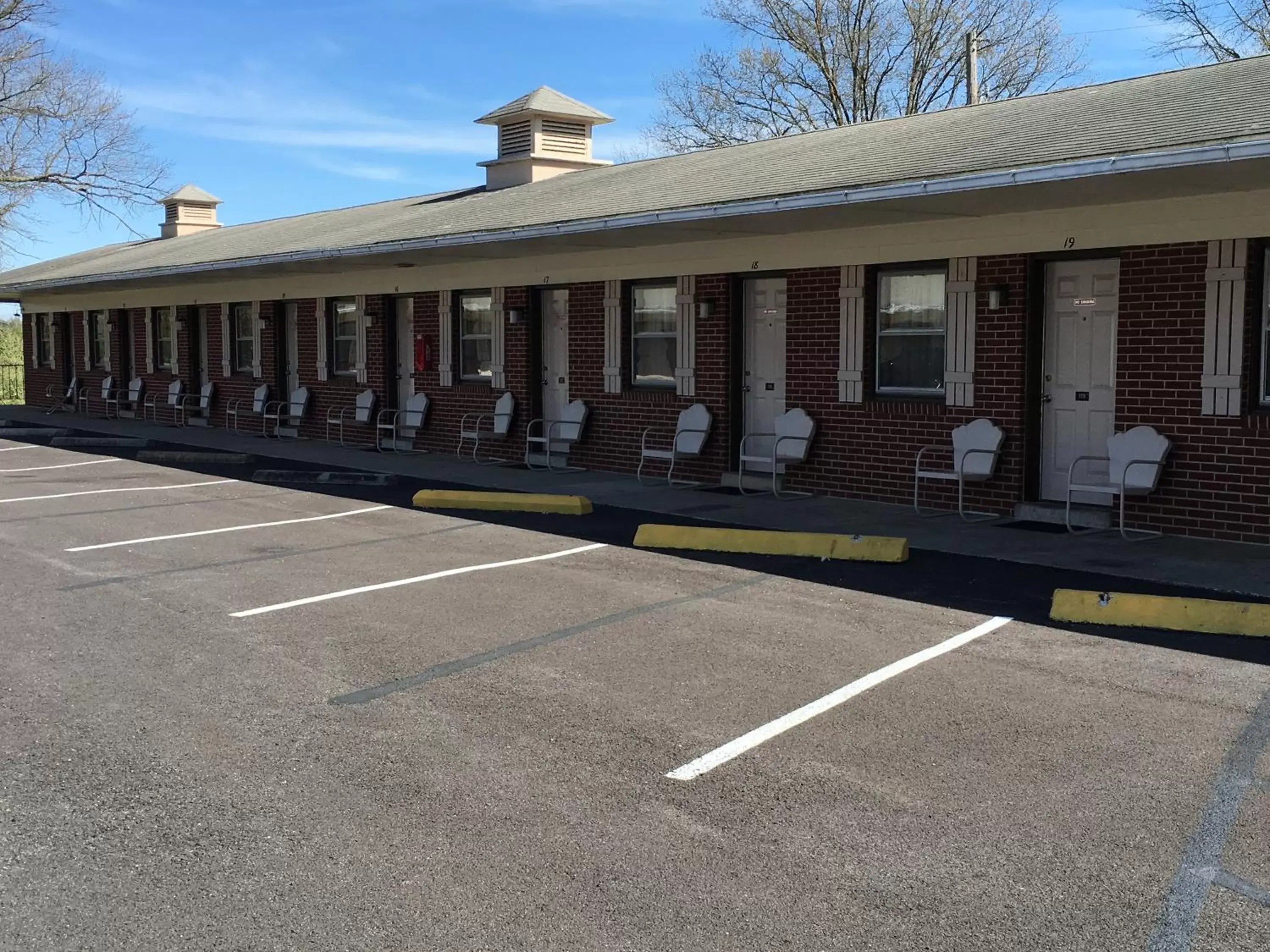 Patio in Red Carpet Inn - Gettysburg Patio in Red Carpet Inn - Gettysburg