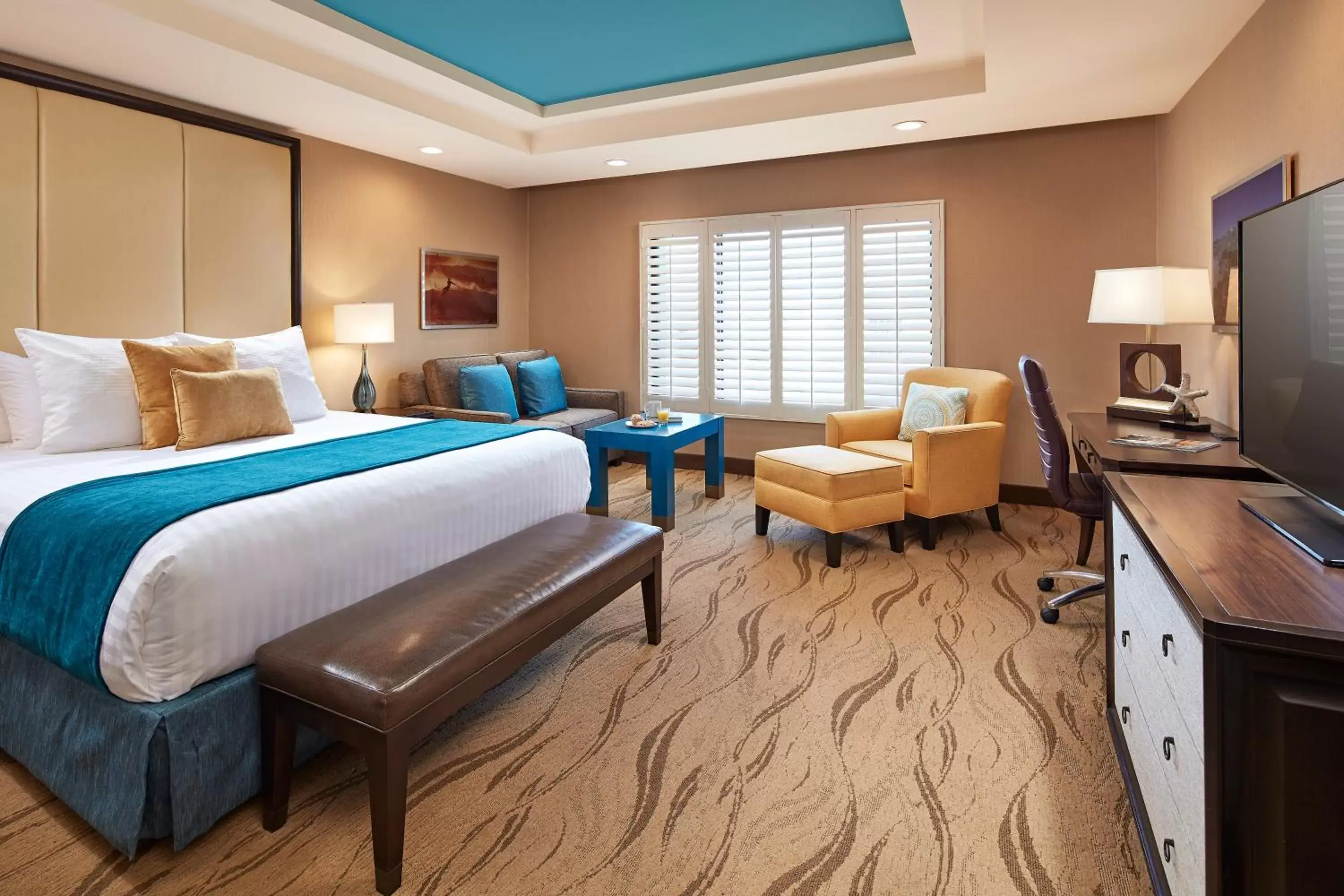 Photo of the whole room, Bed in Empress Hotel La Jolla Photo of the whole room, Bed in Empress Hotel La Jolla