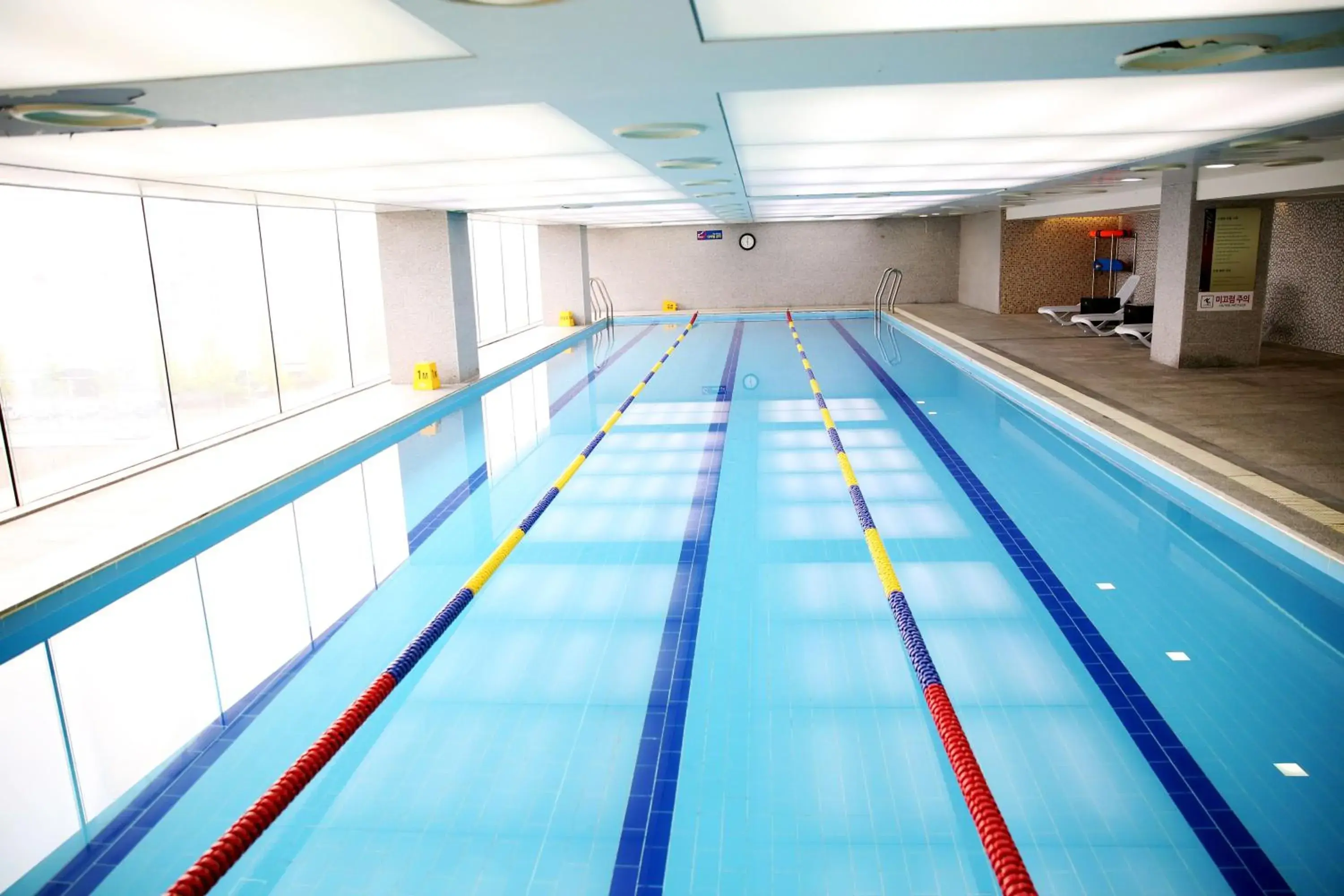 Swimming Pool in The Riverside Hotel