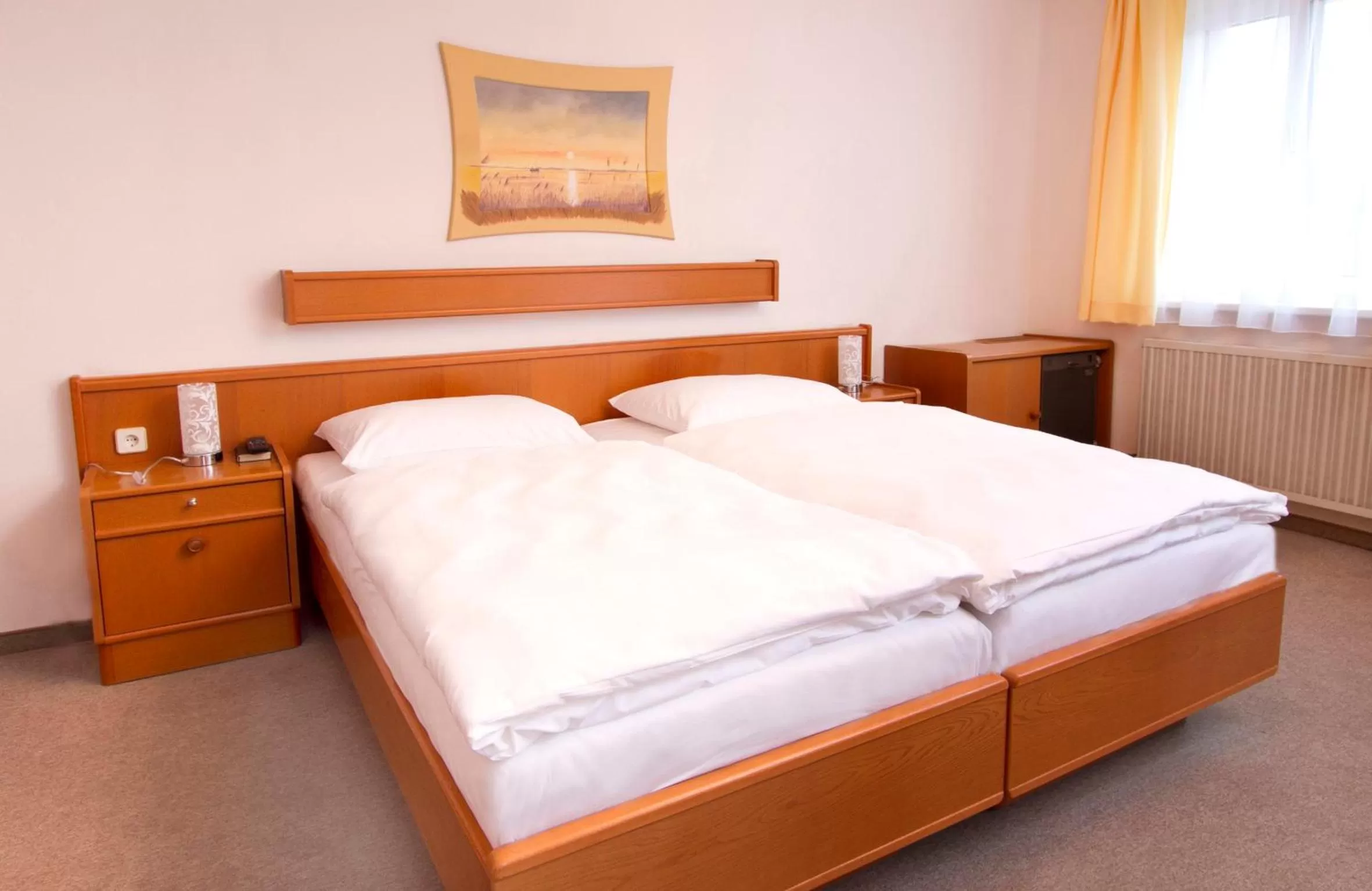 Bed in Hotel zur Sonne