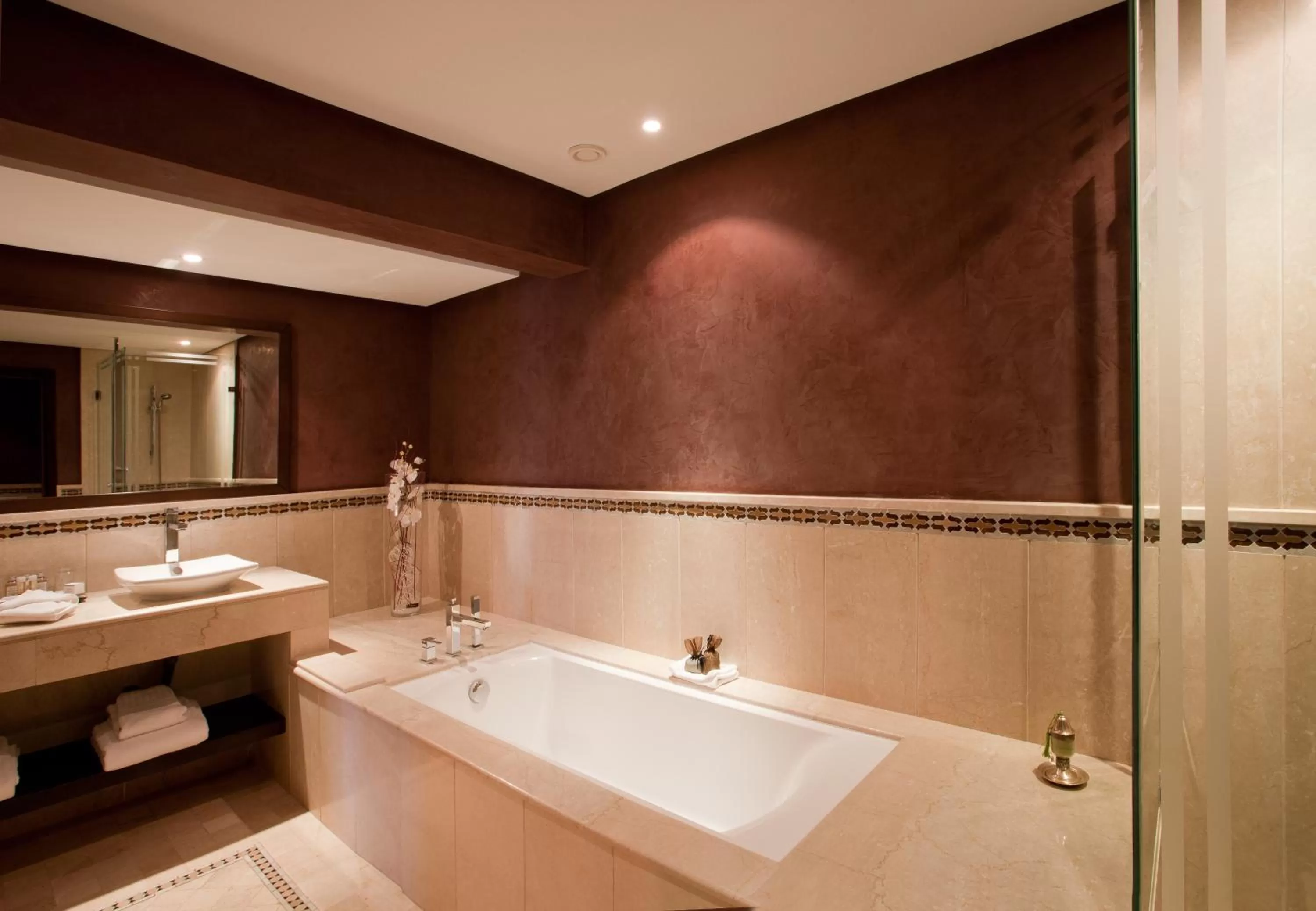 Shower in Kenzi Menara Palace & Resort