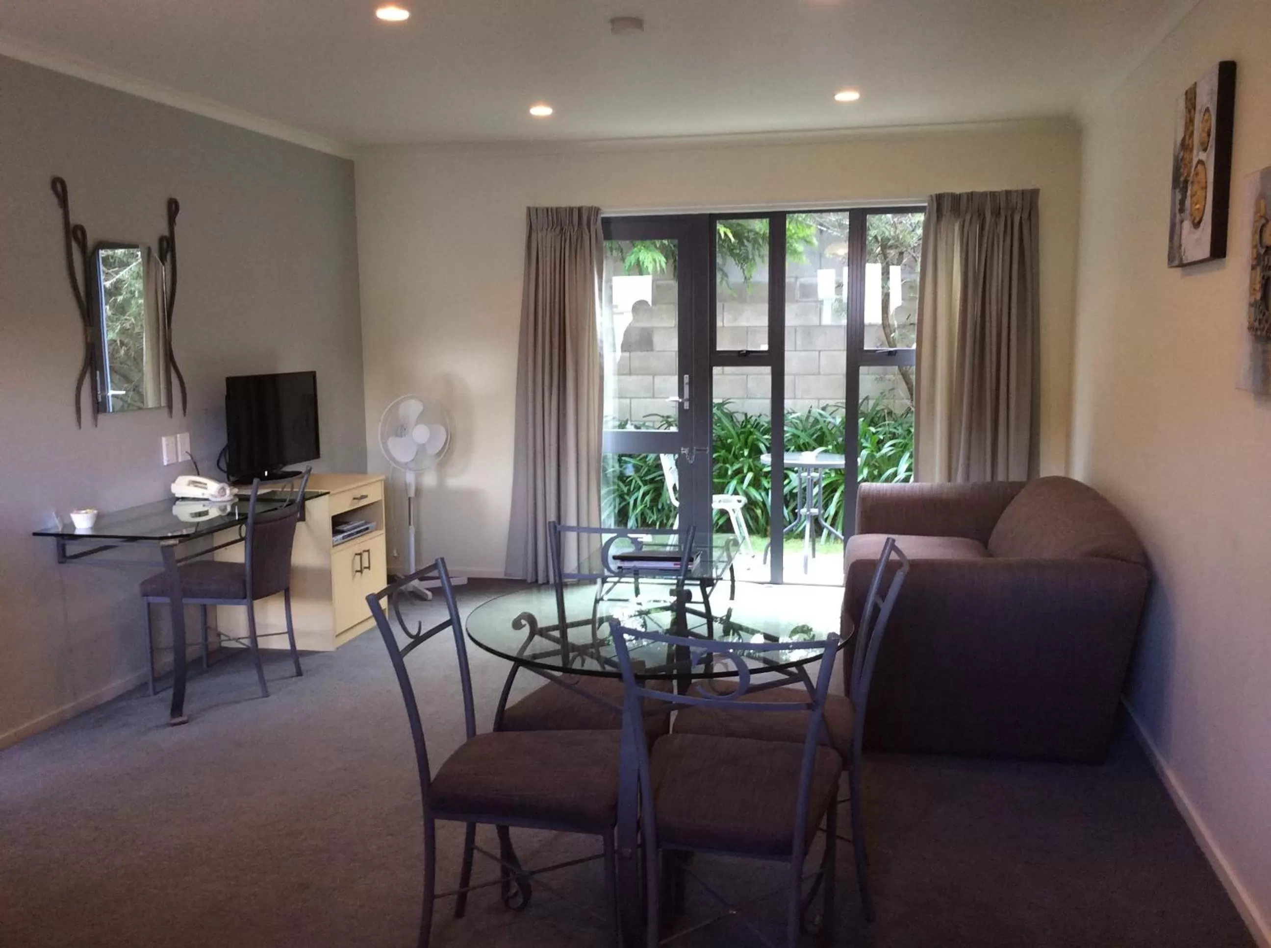 Photo of the whole room in Chancellor Motor Lodge and Conference Centre