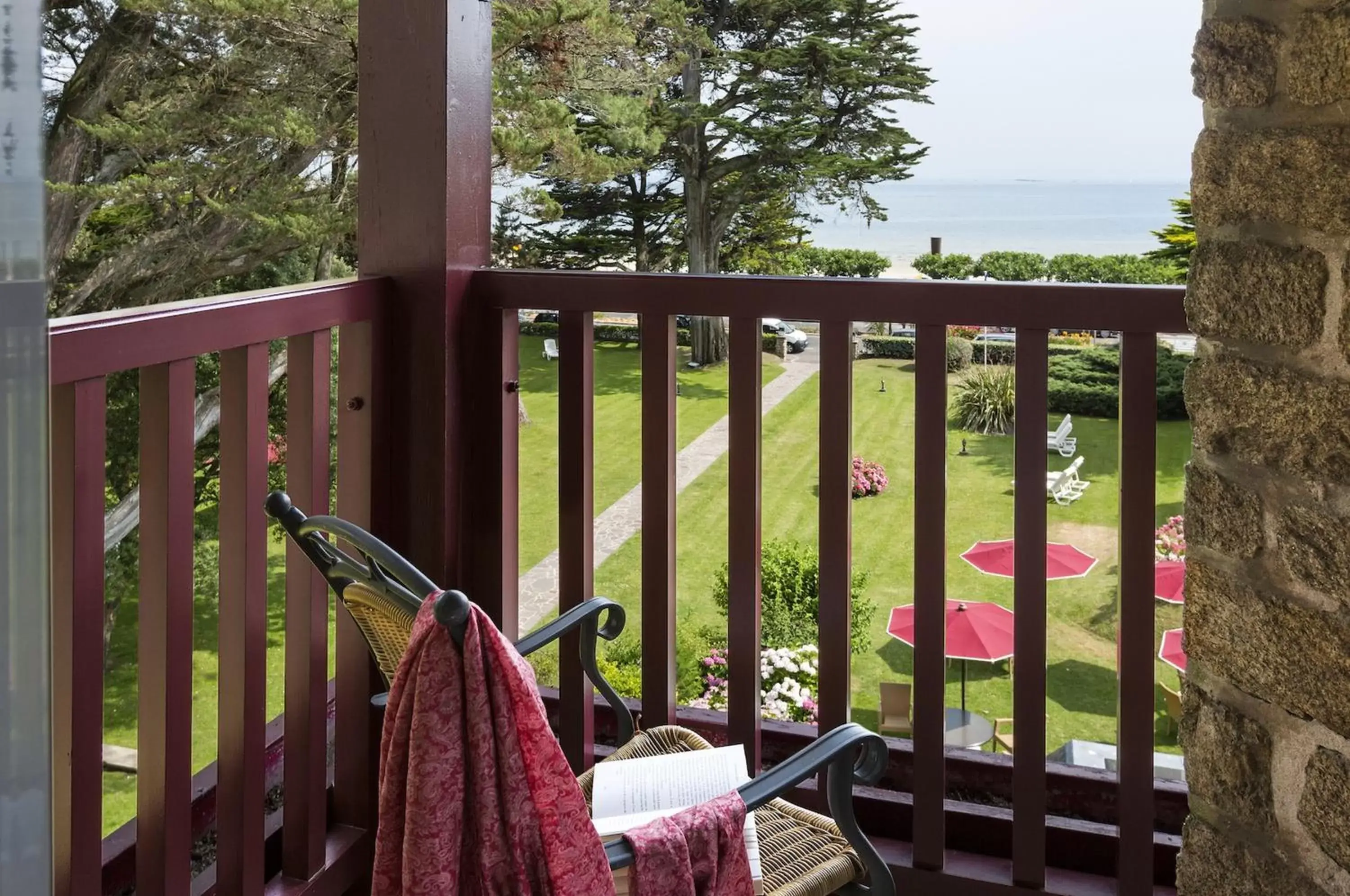 Bedroom, Balcony/Terrace in Le Castel Marie Louise