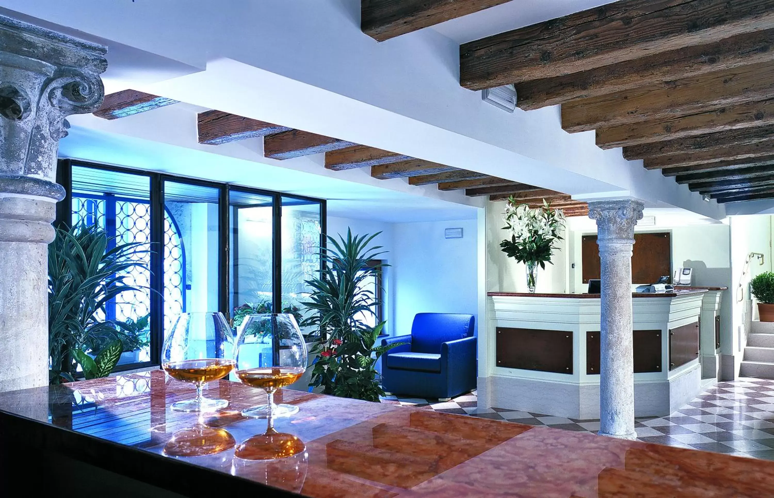 Communal lounge/ TV room in Hotel Giudecca Venezia