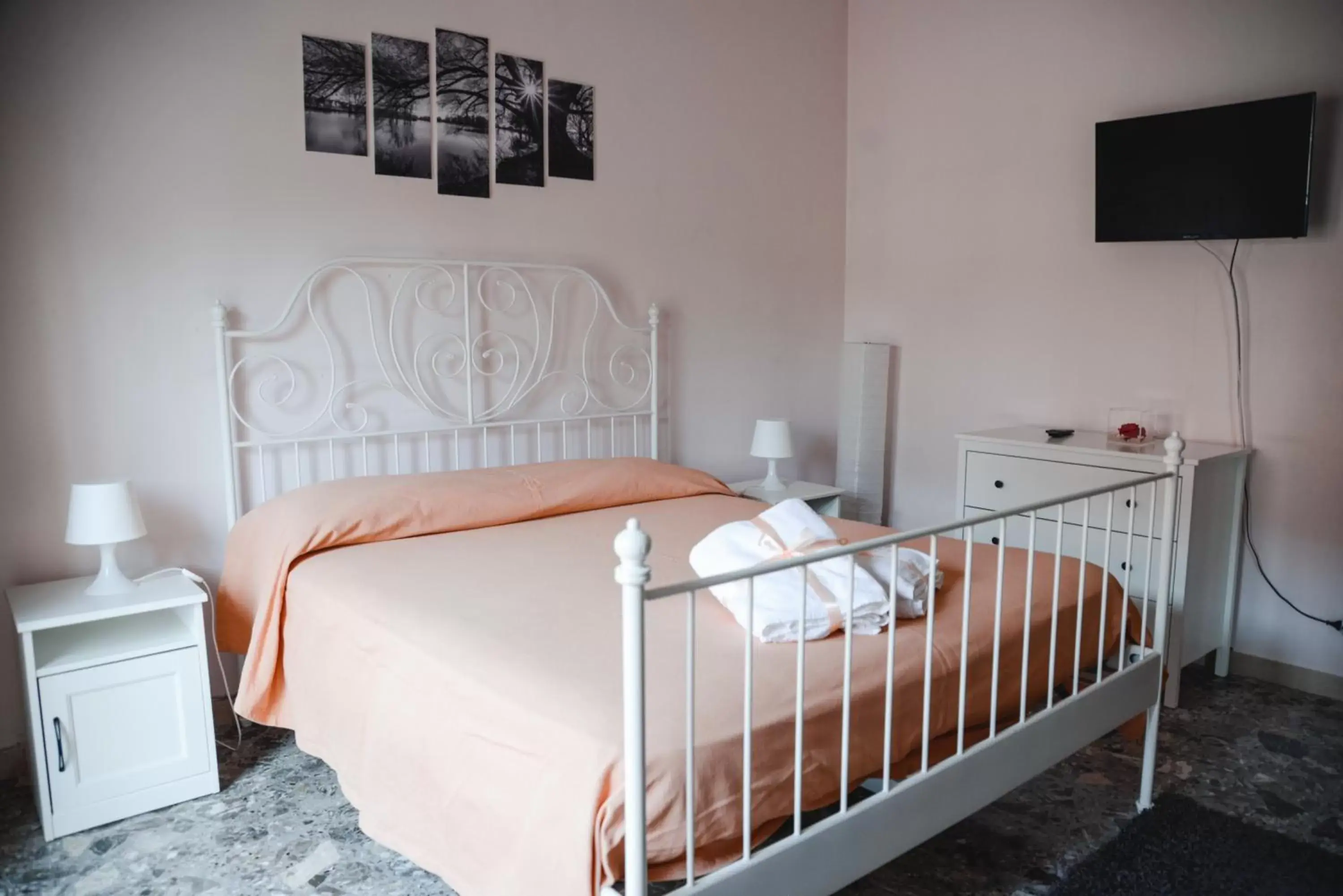 Bedroom, Bed in La Casa Della Nonna