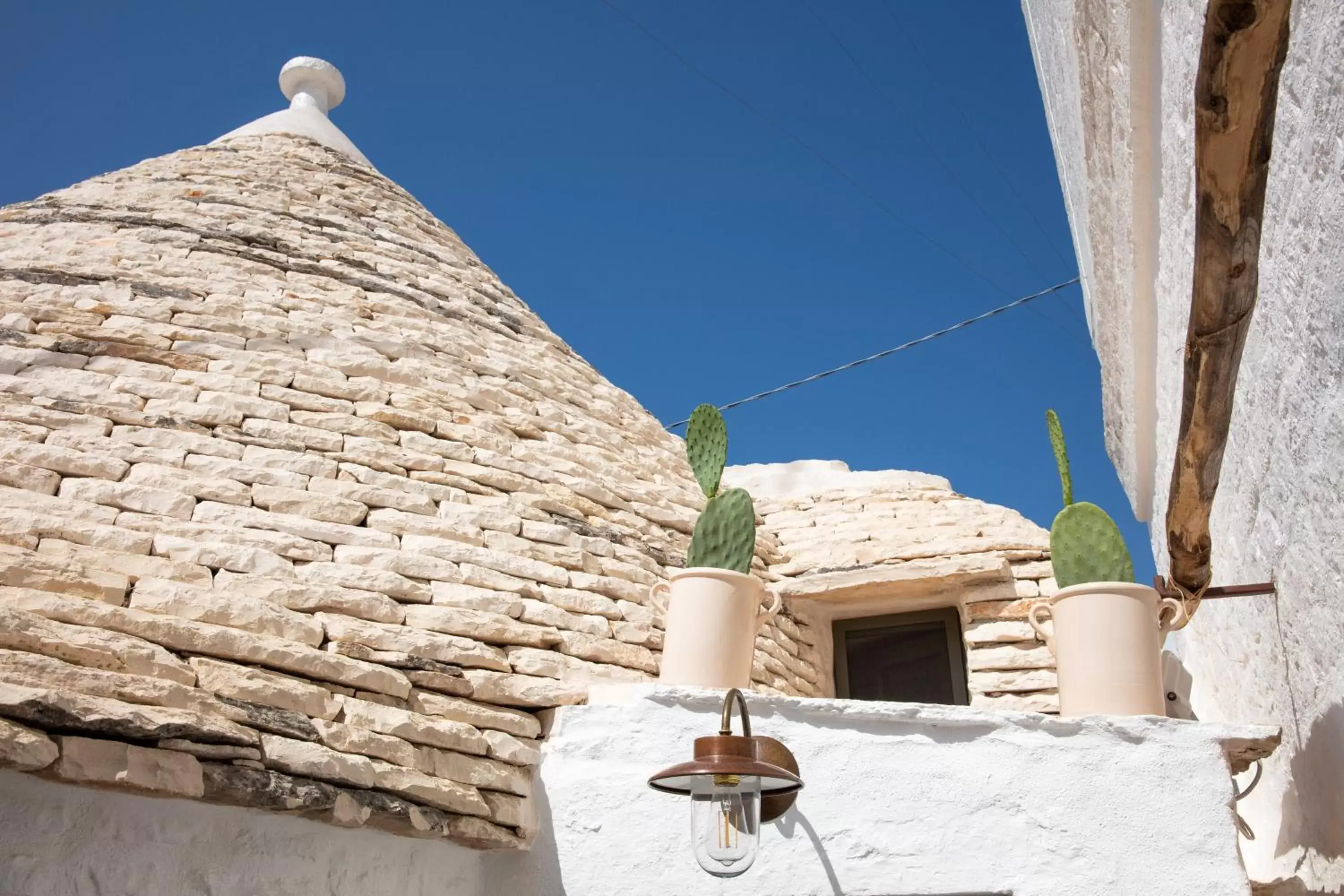 Facade/entrance, Winter in Trulli Magheia