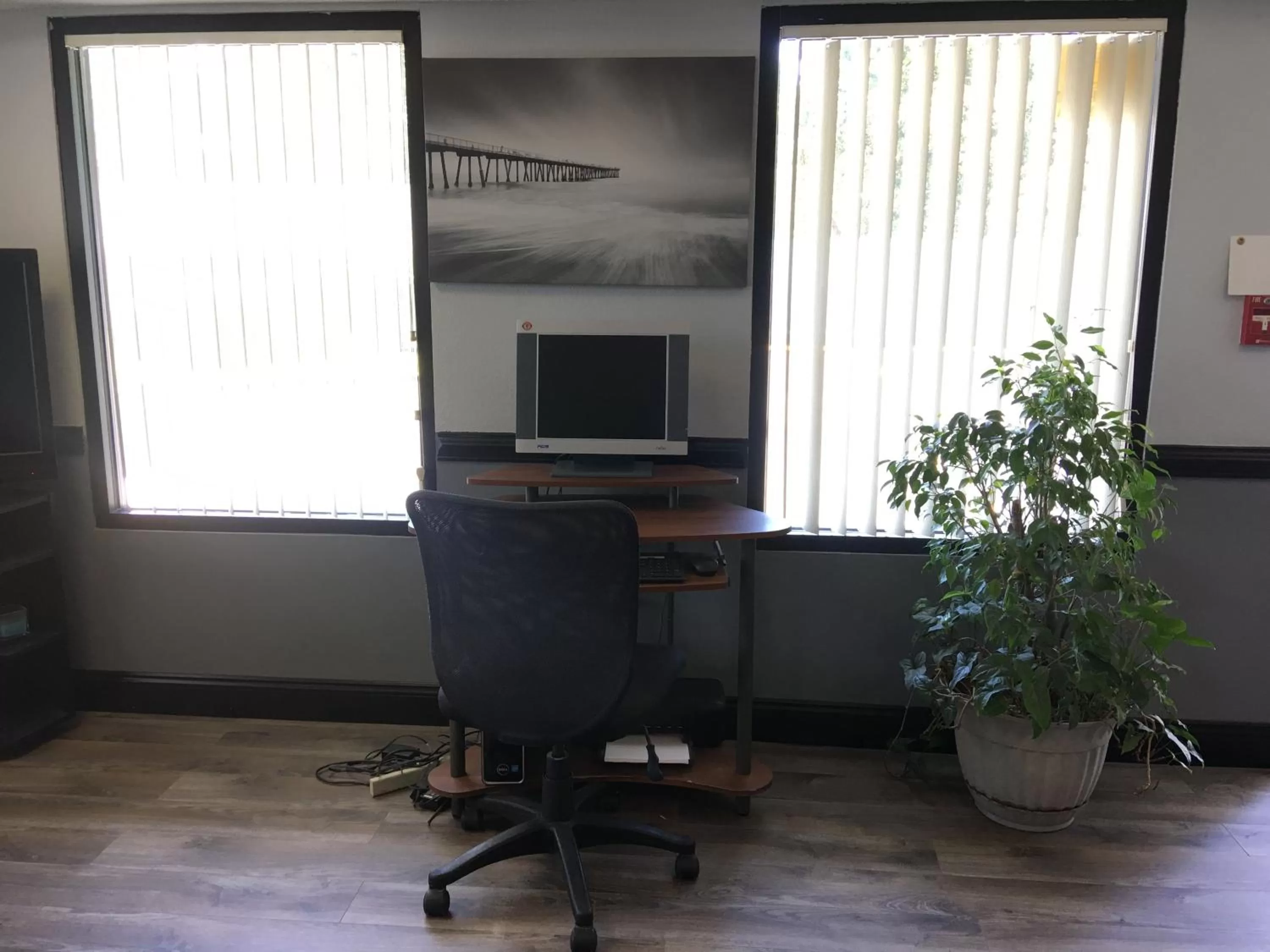 Business facilities in Super 8 by Wyndham Mobile