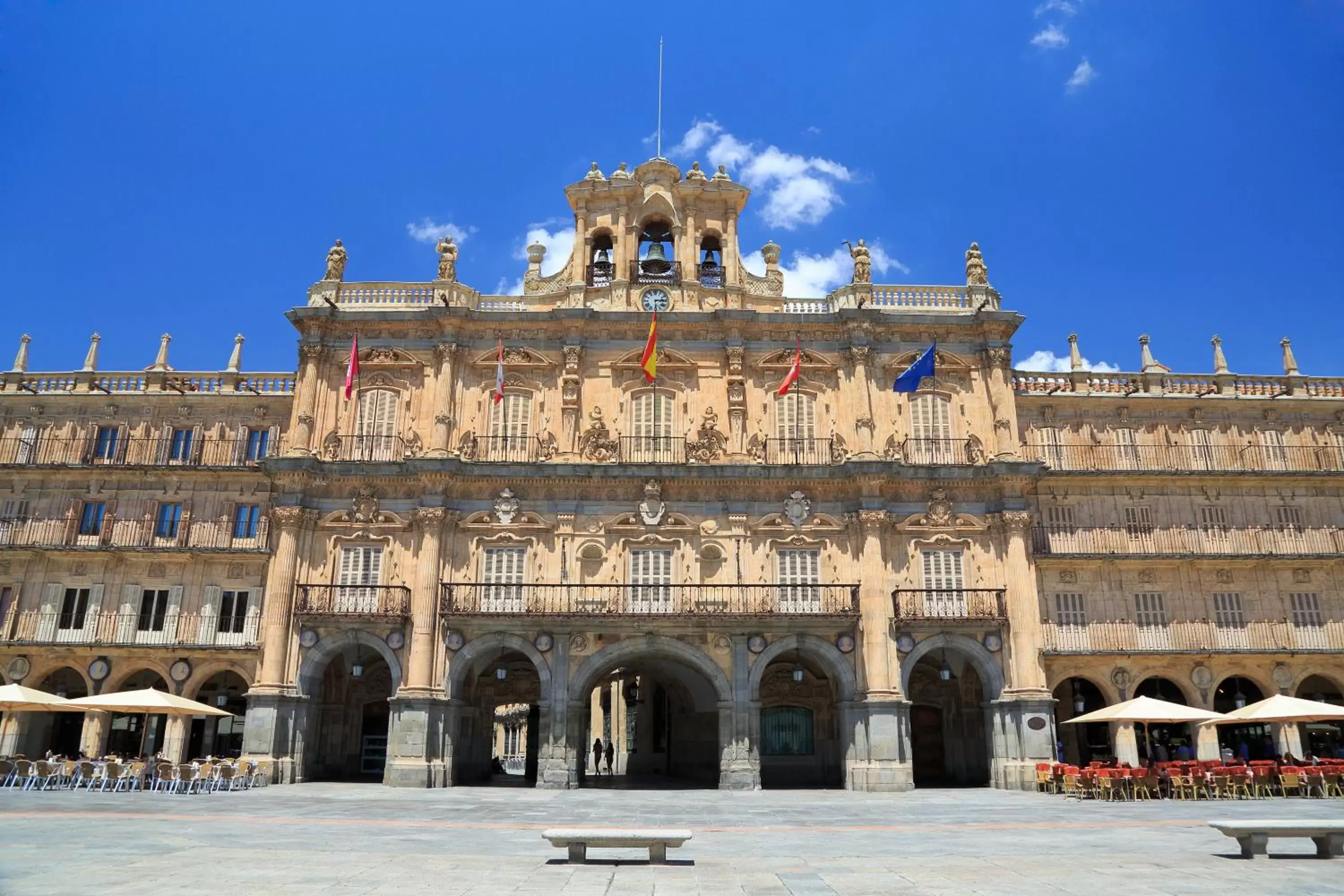 Nearby landmark, Property Building in Ibis Salamanca