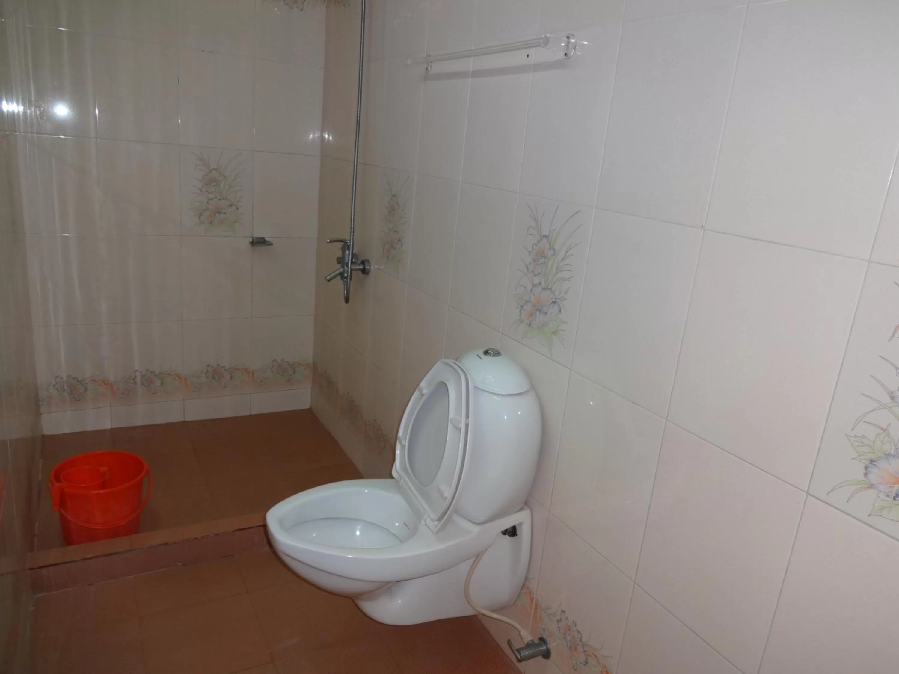 Bathroom in Hotel Thushara