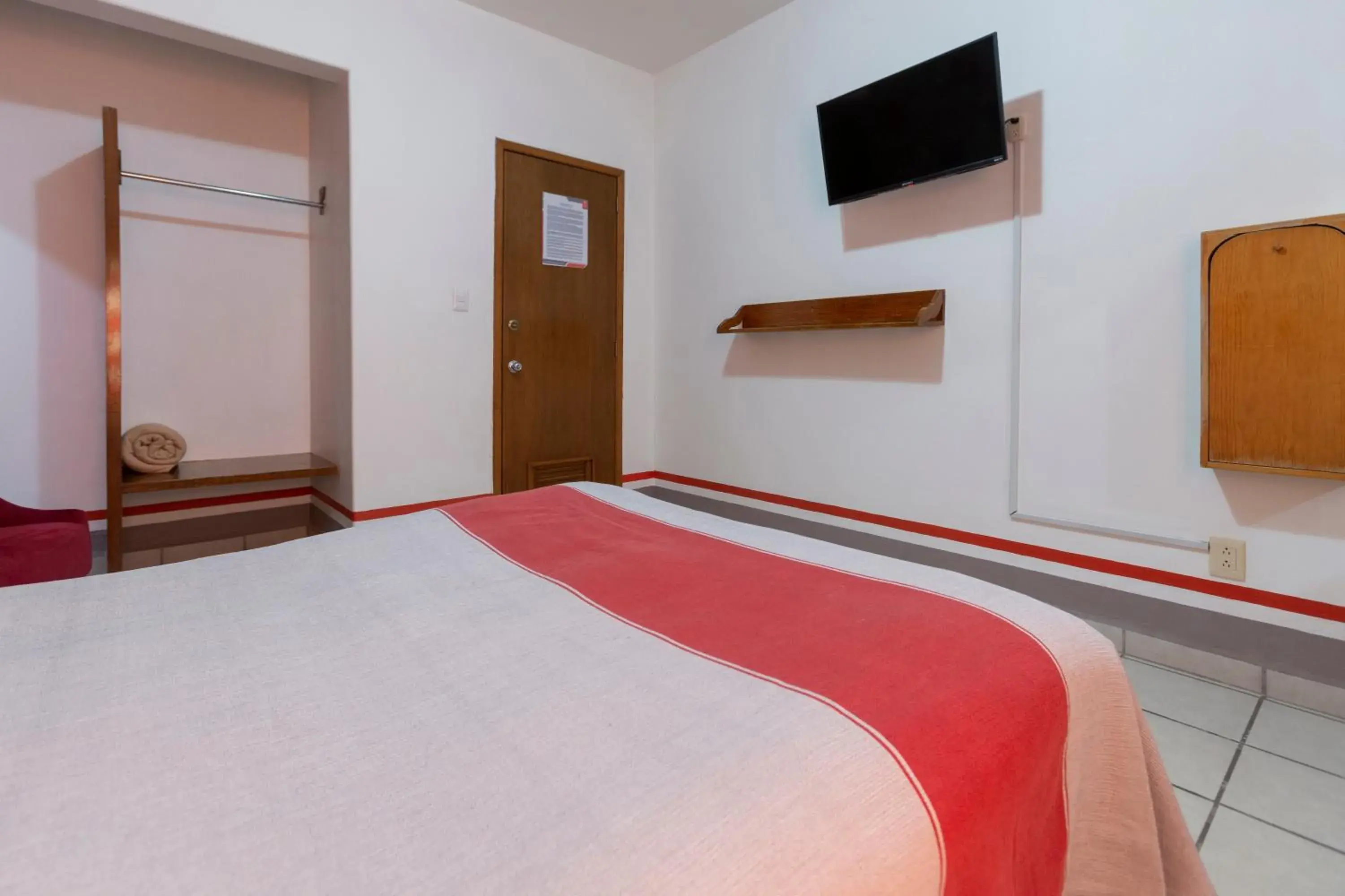 Bedroom, Bed in Hotel Posada el Cid