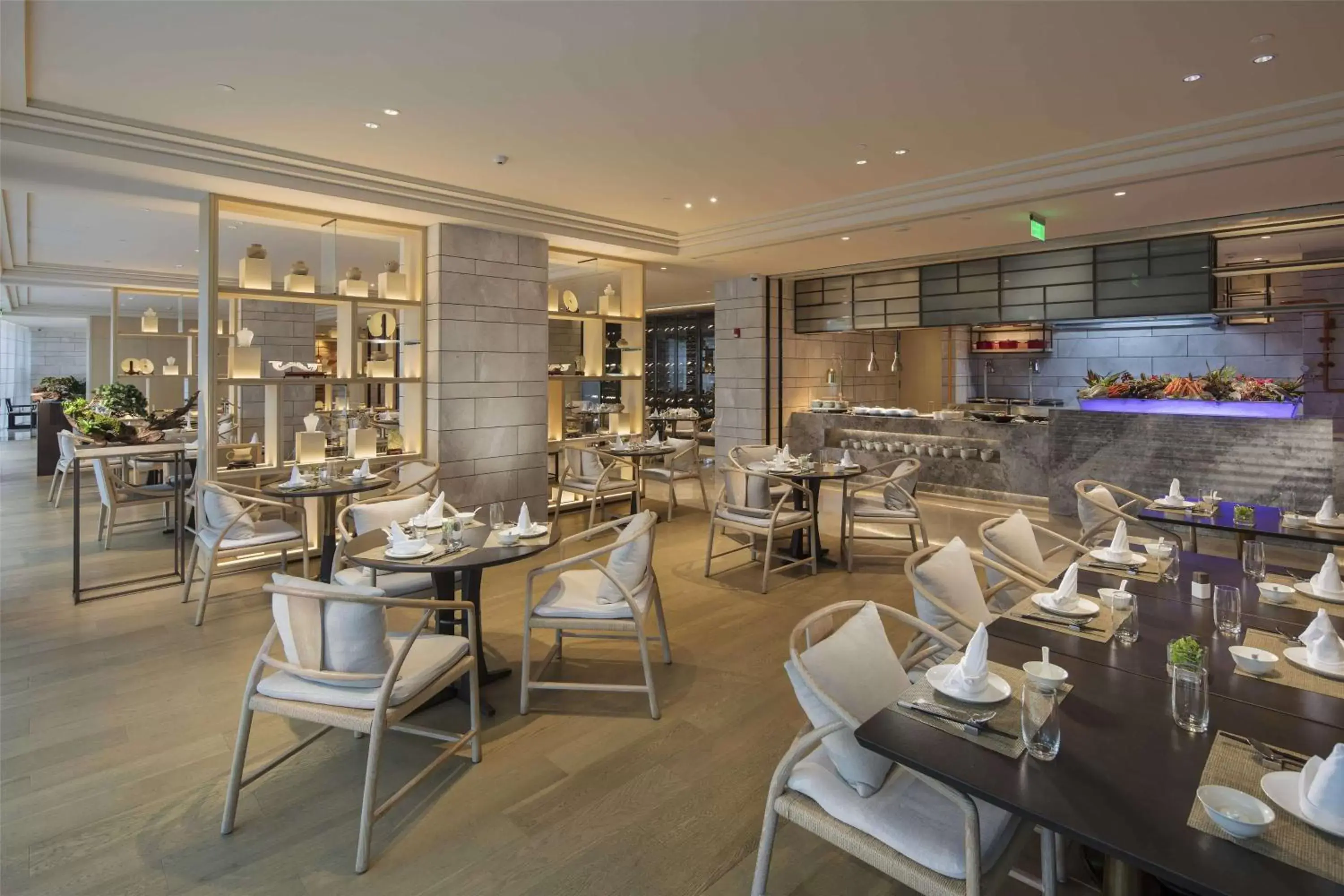 Dining area, Restaurant/Places to Eat in Hilton Shenzhen Shekou Nanhai