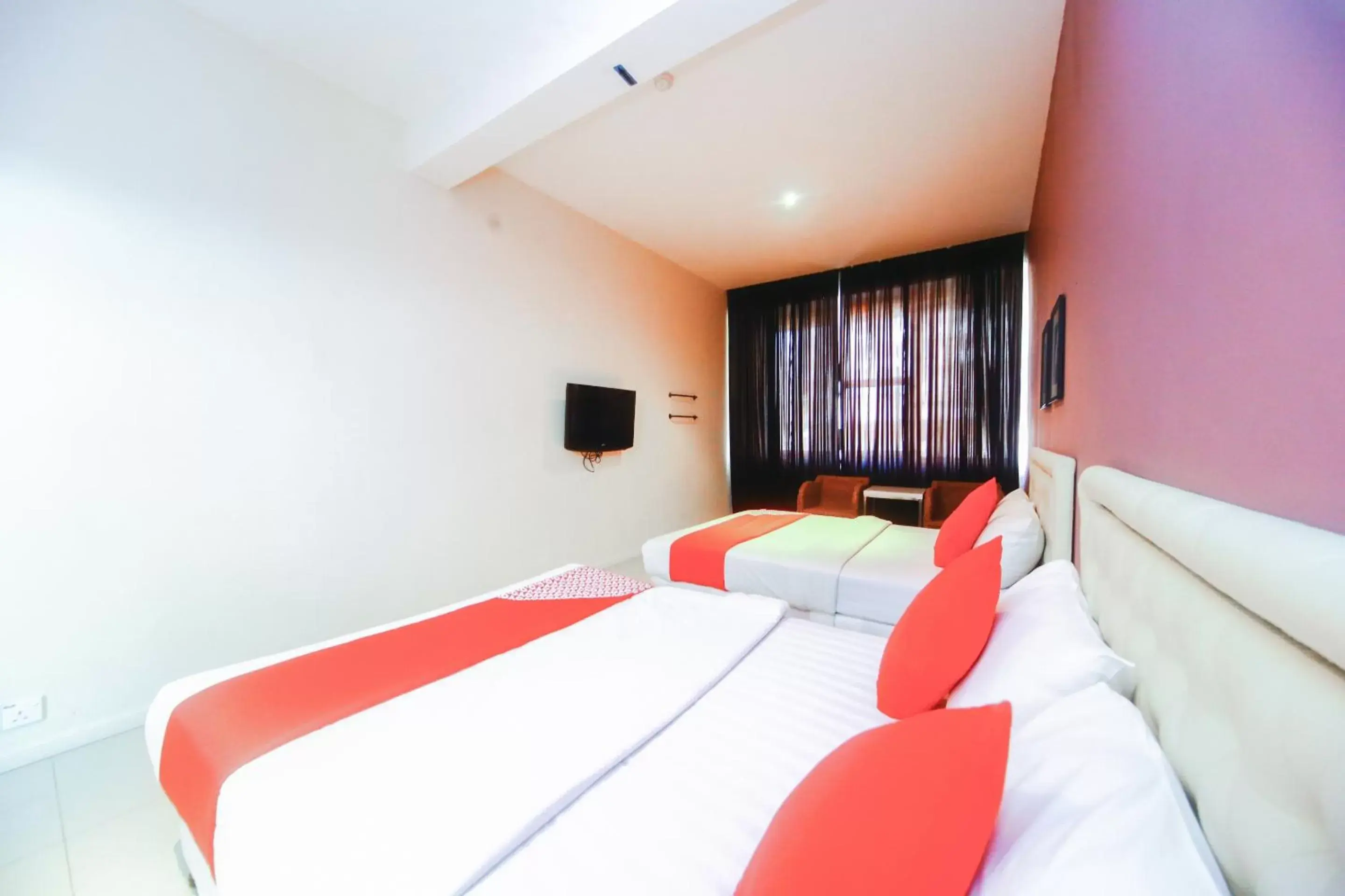 Photo of the whole room, Bed in OYO 777 Epal Hotel