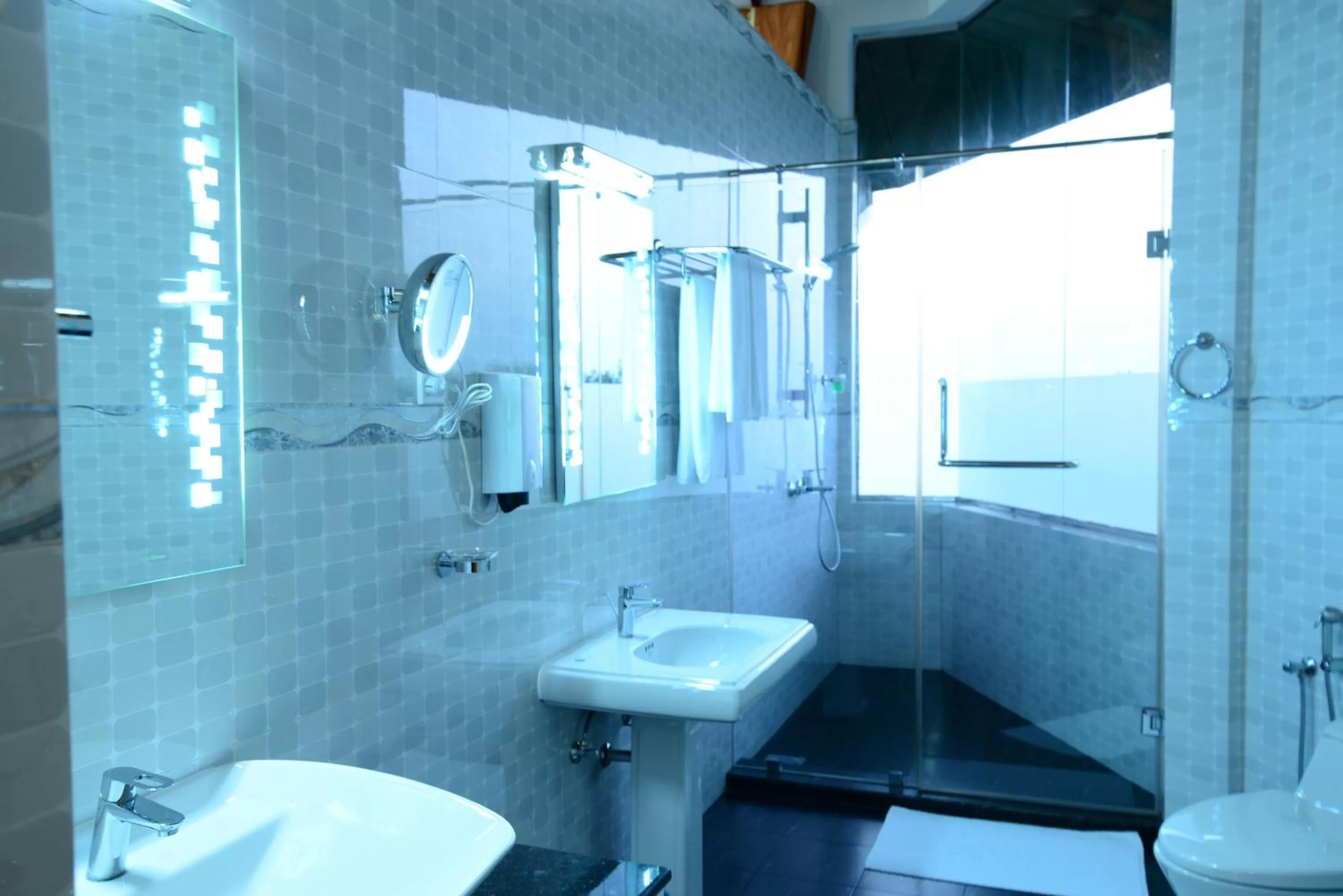 Bathroom in Hotel Sudu Araliya
