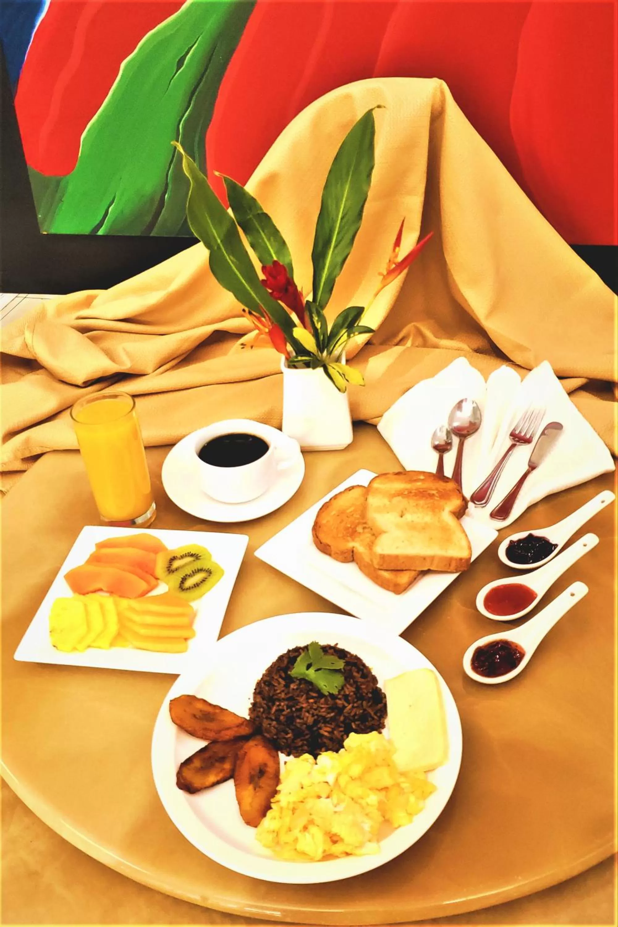 Food and drinks in Alameda Cariari Boutique Hotel