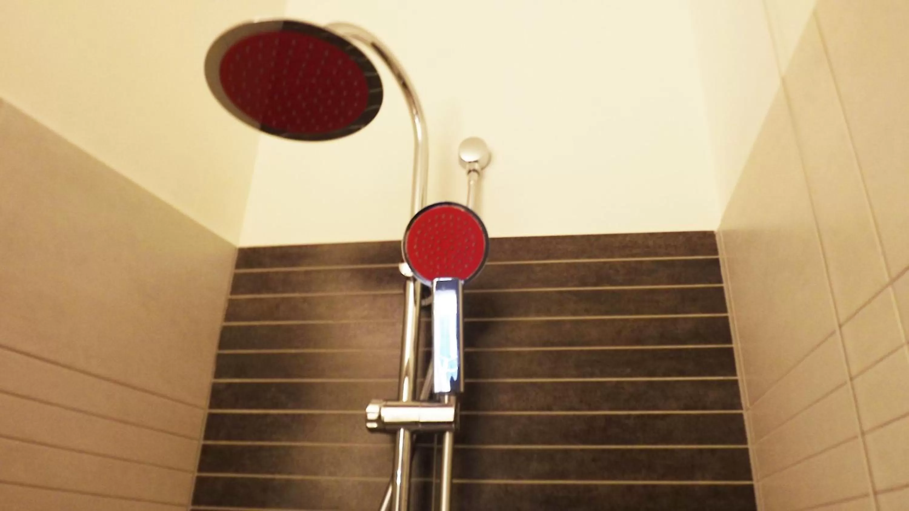 Shower in Hotel Nautilus