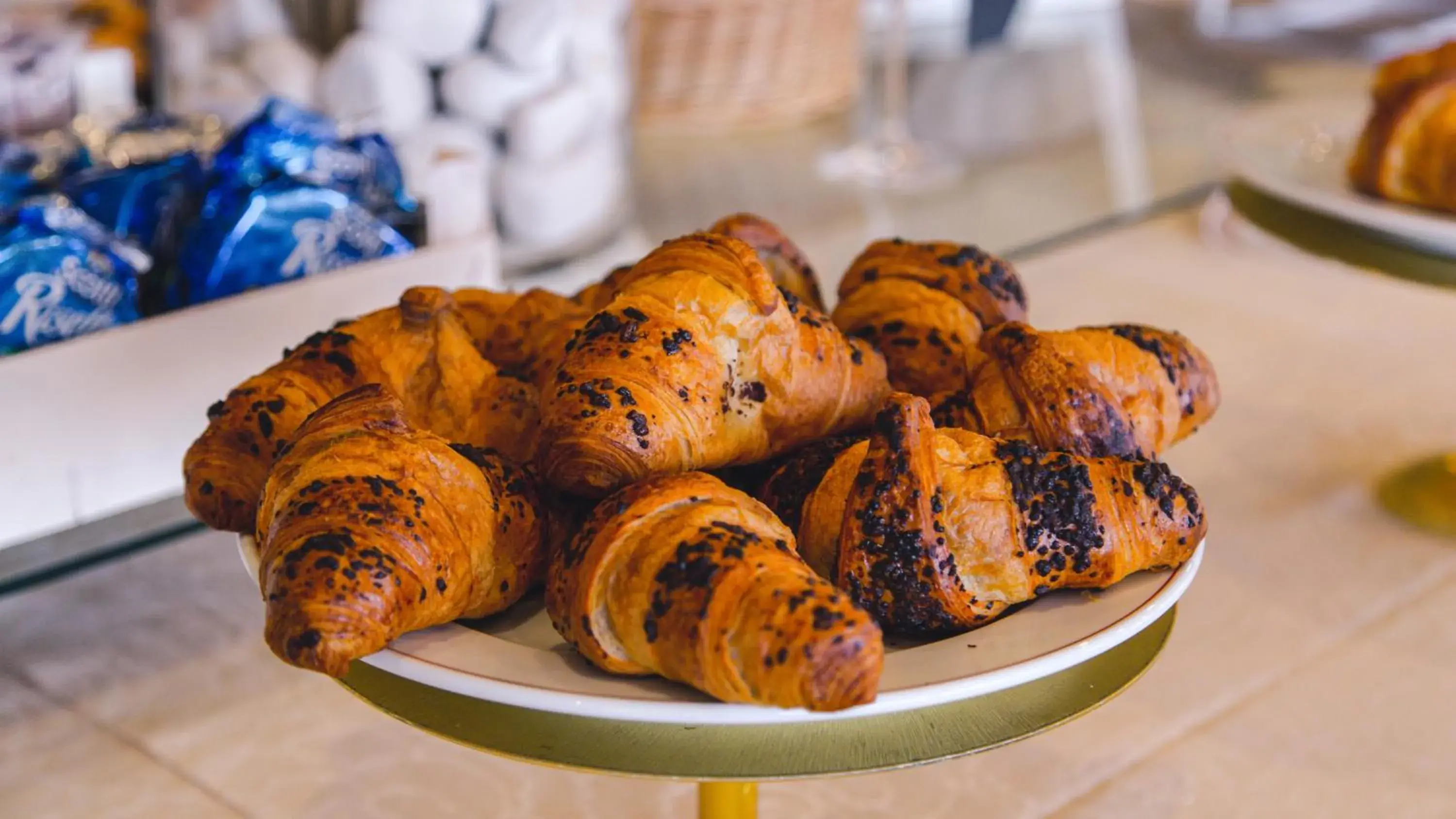 Continental breakfast, Food in Grand Hotel Excelsior'S