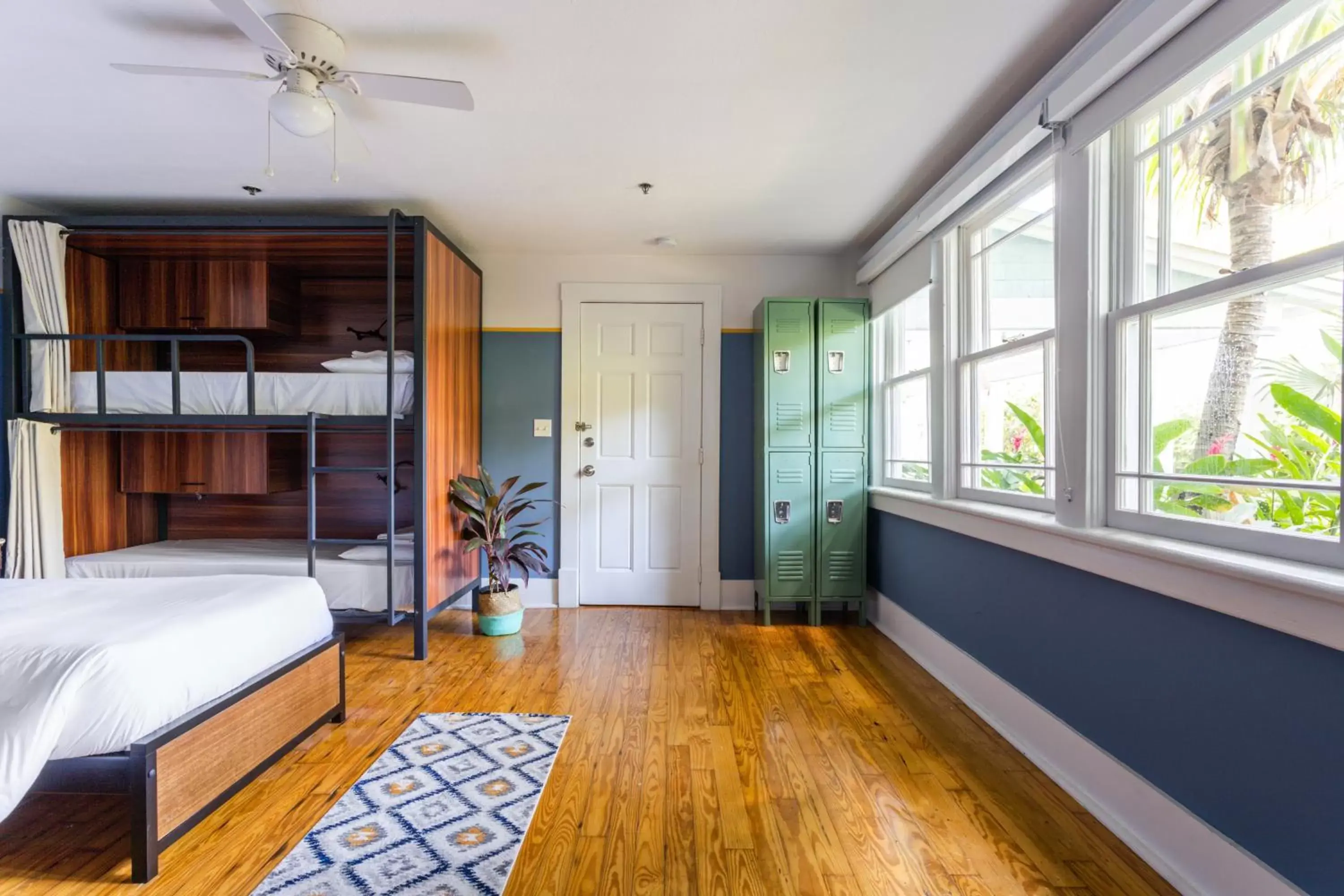 Family Room in Miami River Inn by Renzzi Family Room in Miami River Inn by Renzzi