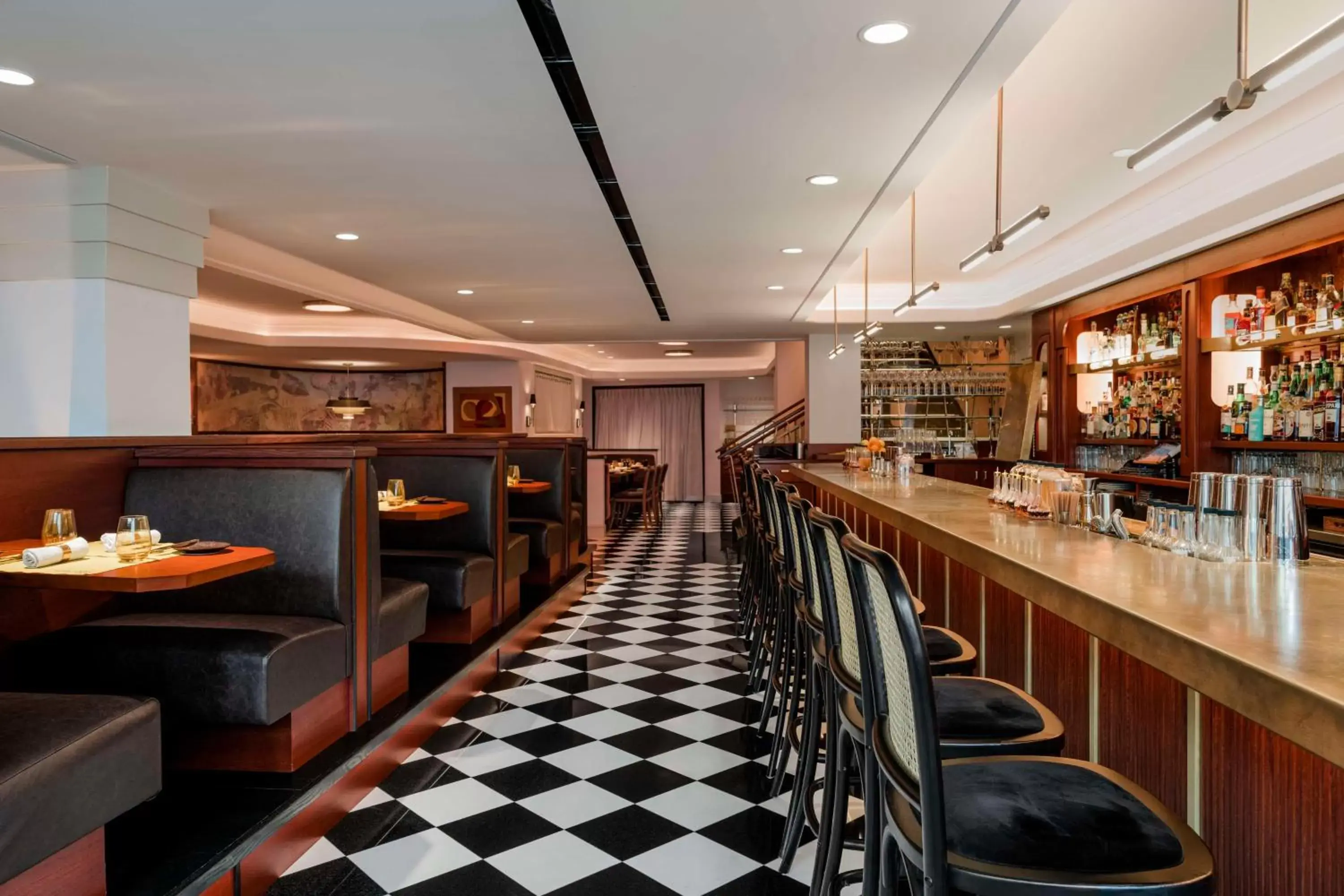 Lounge or bar, Restaurant/Places to Eat in Martinique New York on Broadway, Curio Collection by Hilton