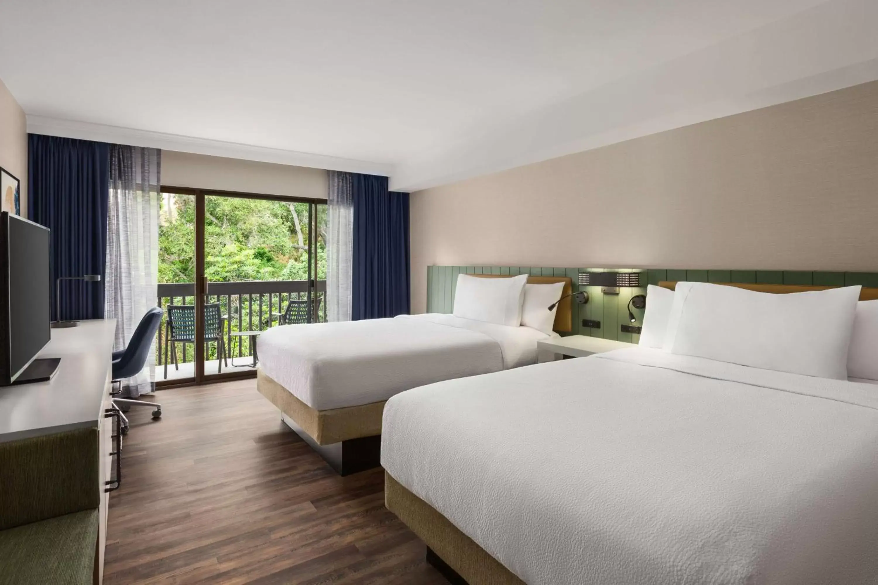 Bed in Hilton Garden Inn Monterey Bed in Hilton Garden Inn Monterey