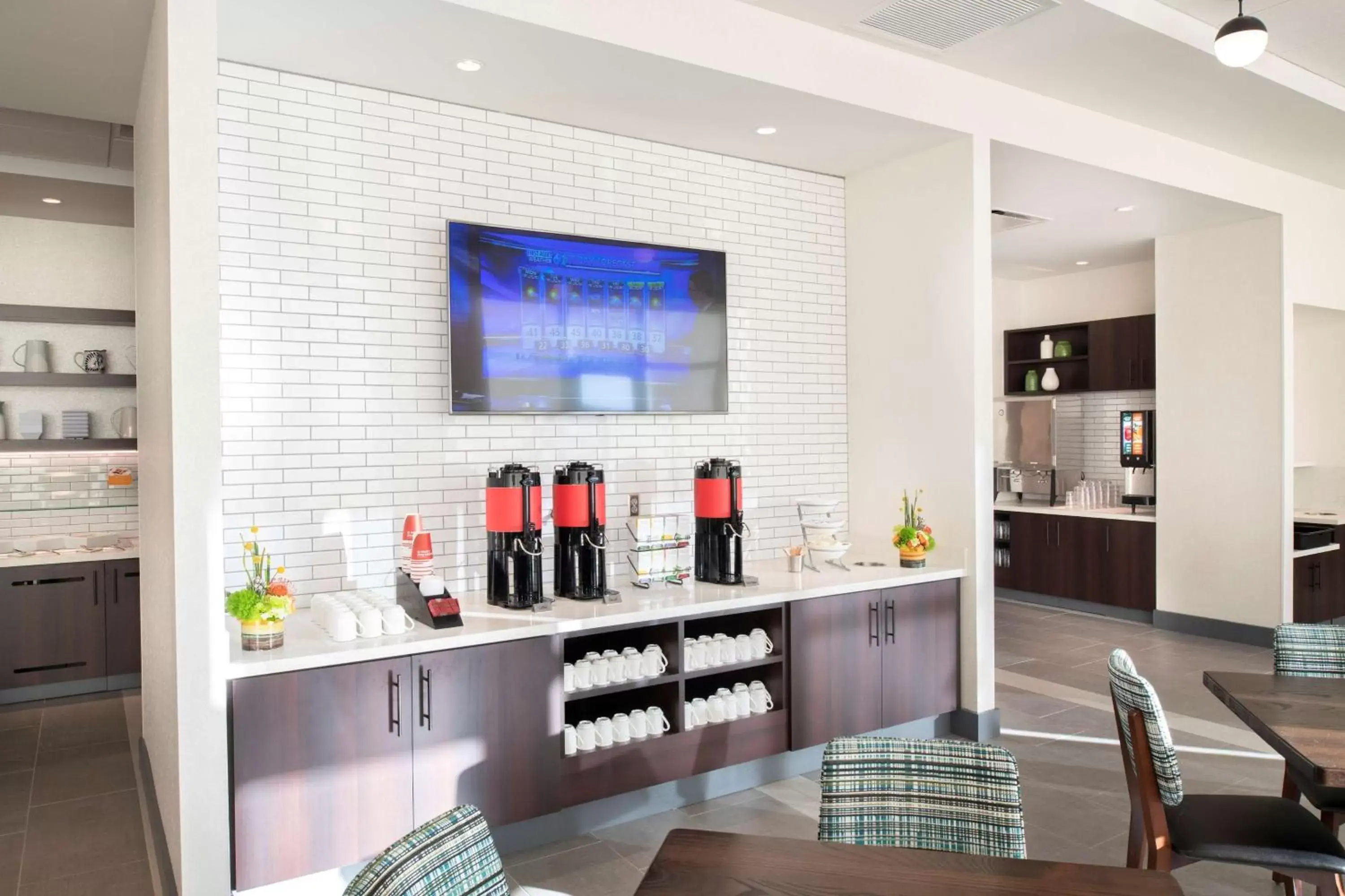 Coffee/tea facilities in Hyatt House East Moline/Quad Cities