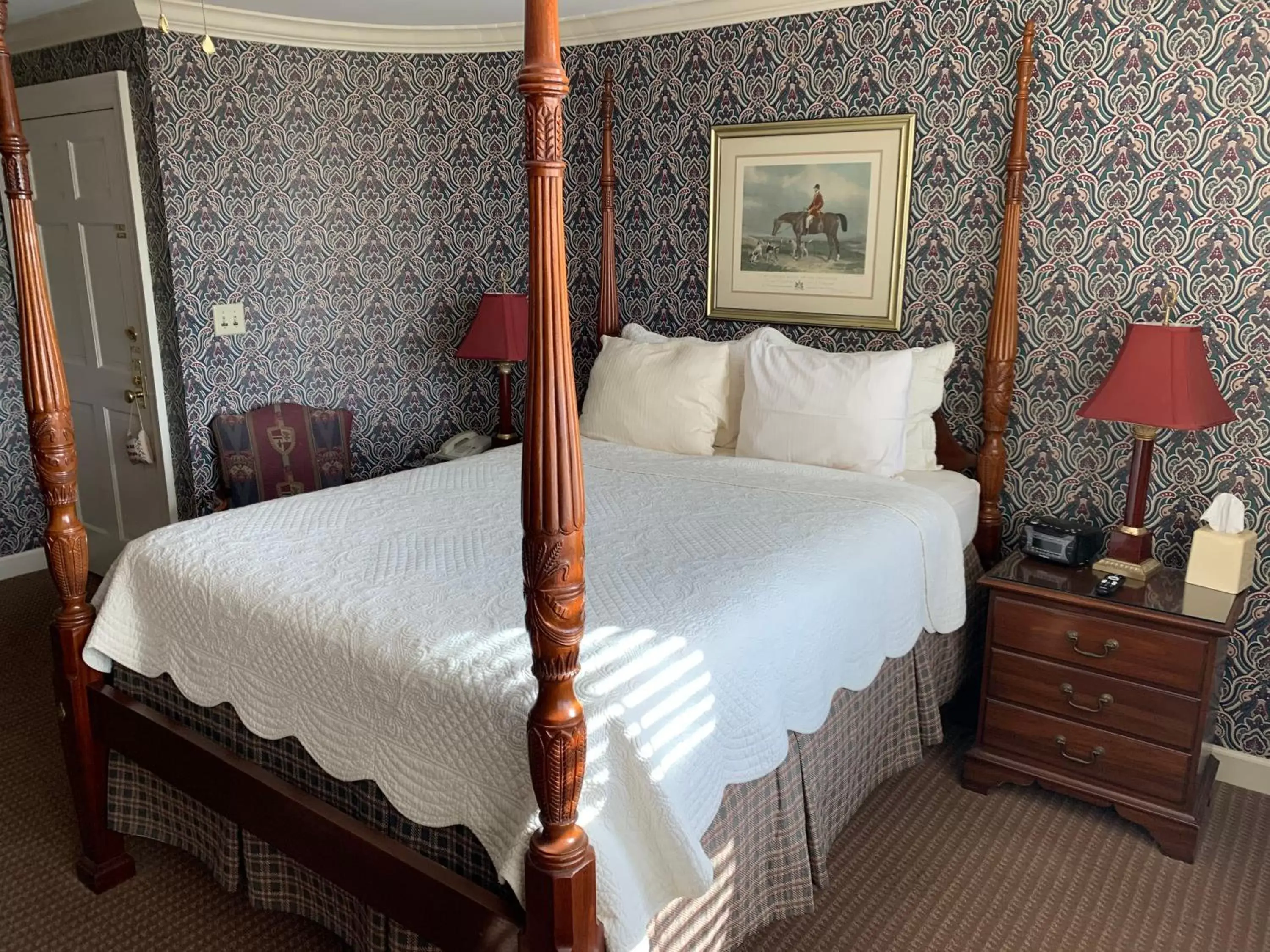 Bedroom, Bed in 1842 Inn