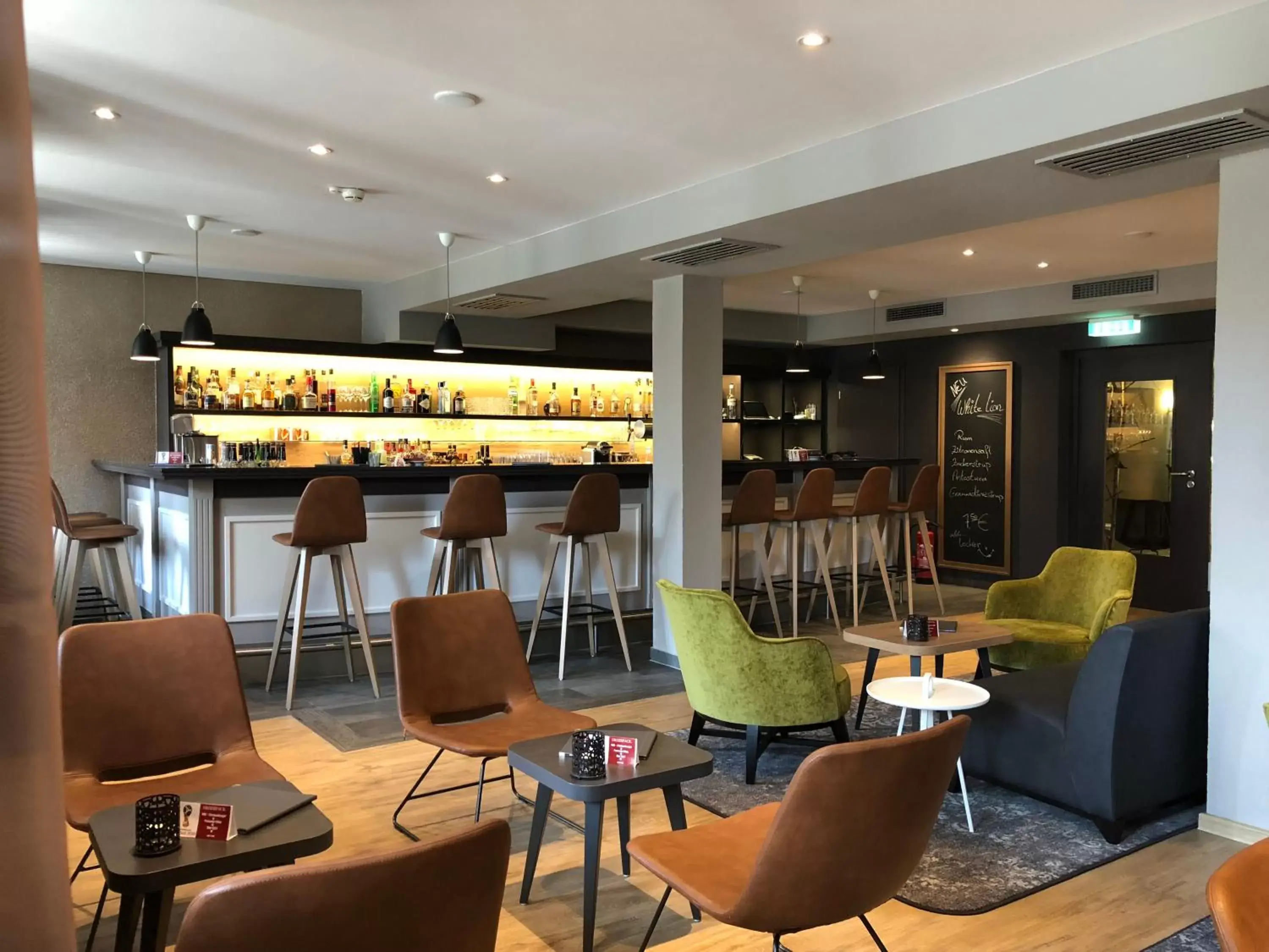 Lounge or bar, Lounge/Bar in Best Western Plus Parkhotel Maximilian Ottobeuren