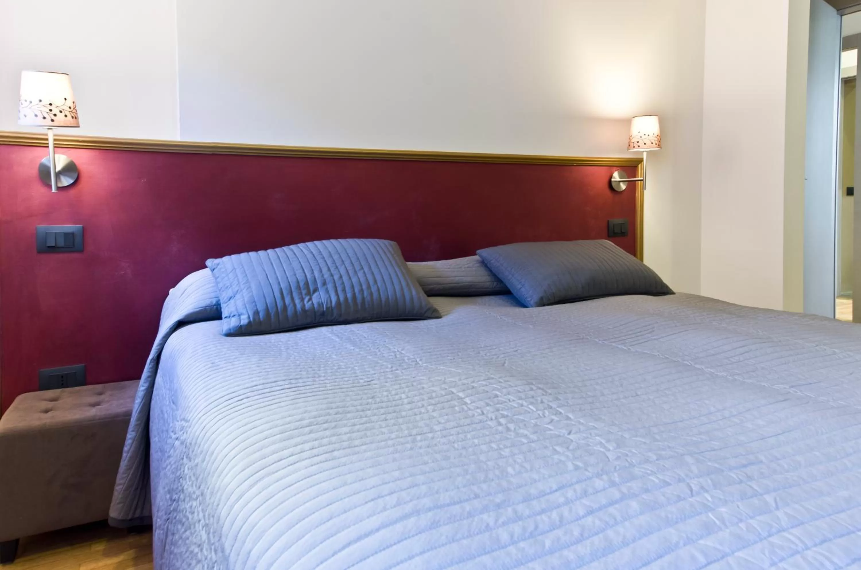 Bed in Siena Gallery - Rooms Only