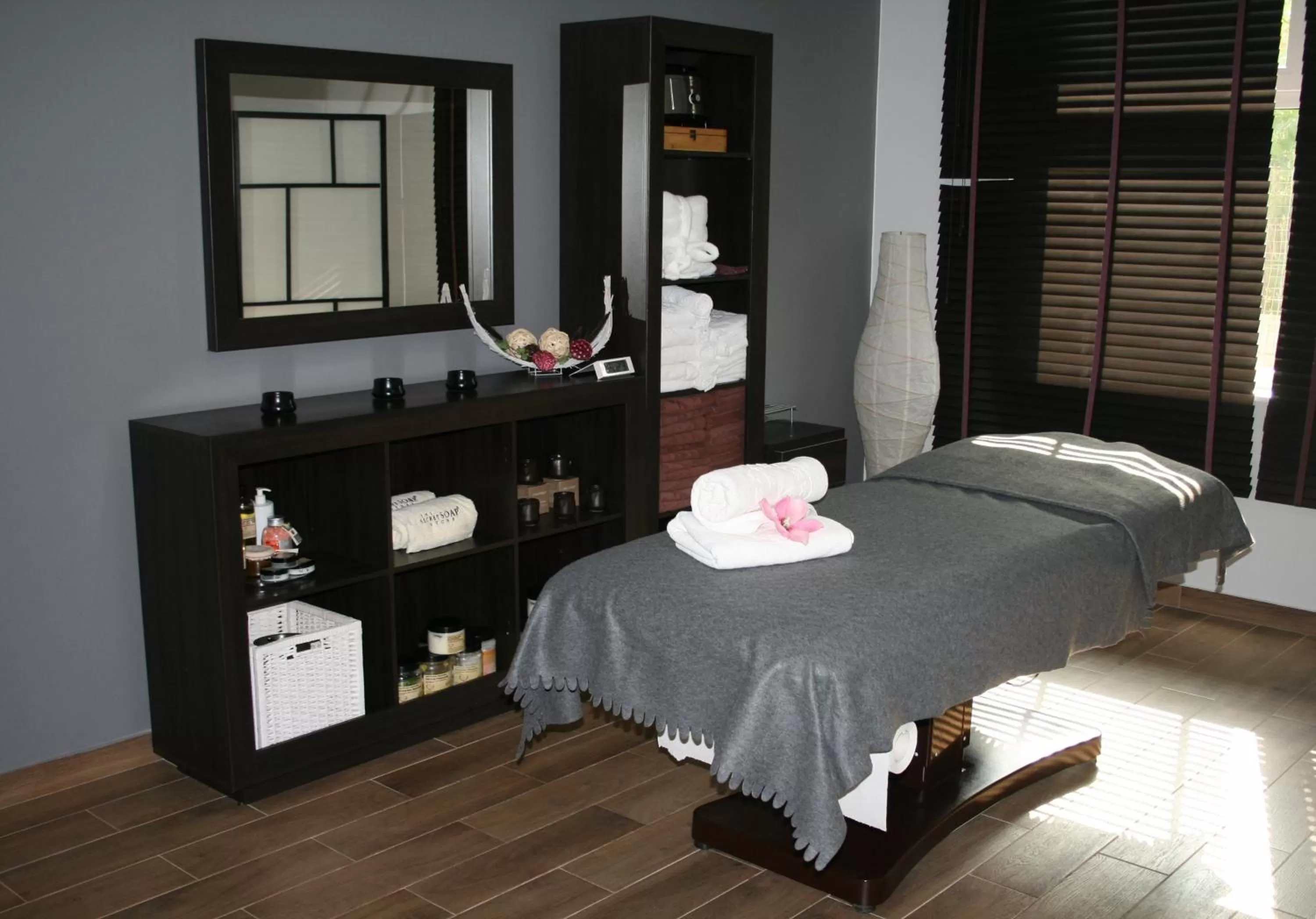 Massage, Bed in Ambasador Premium