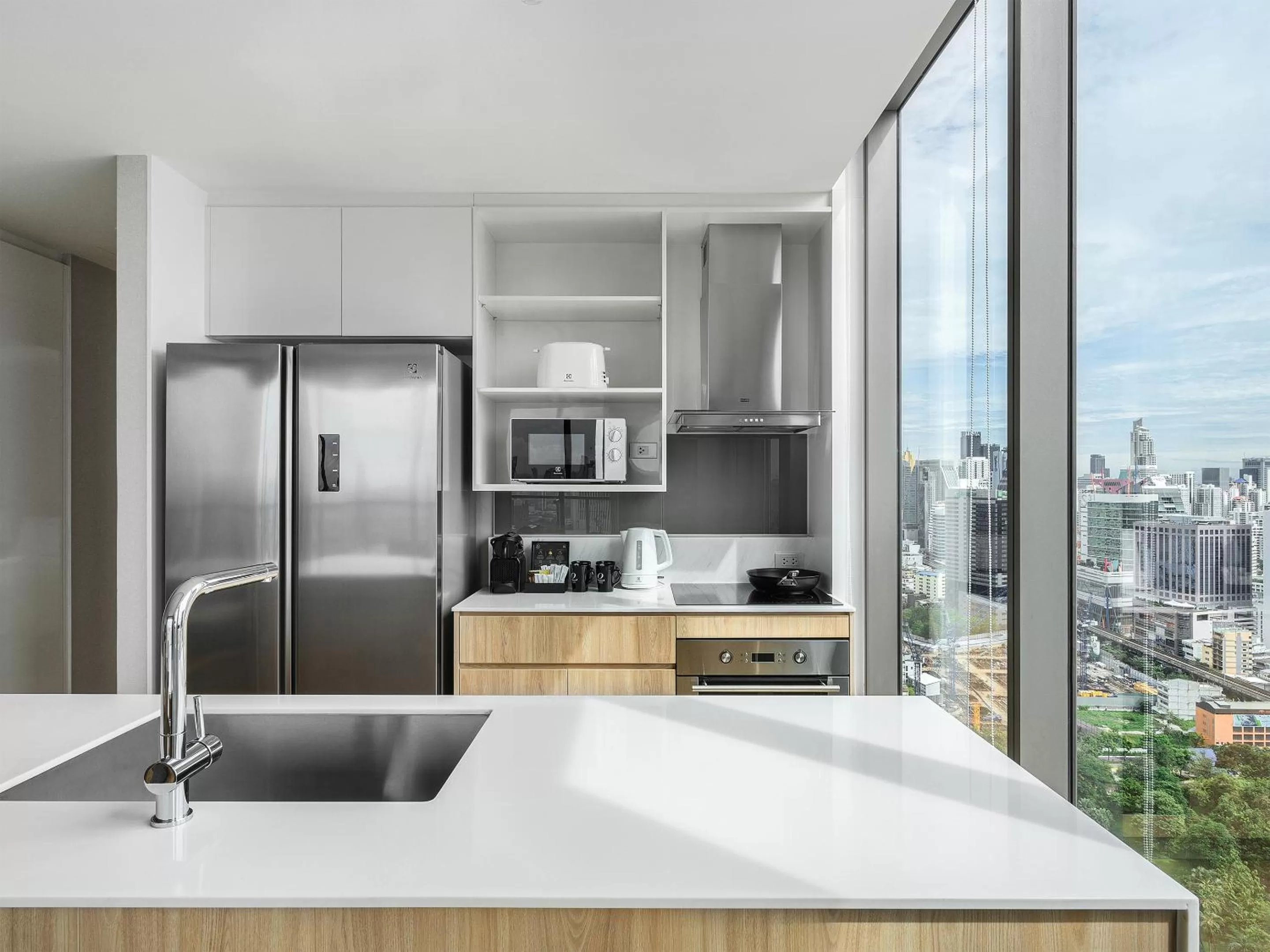 Kitchen or kitchenette in Oakwood Suites Bangkok
