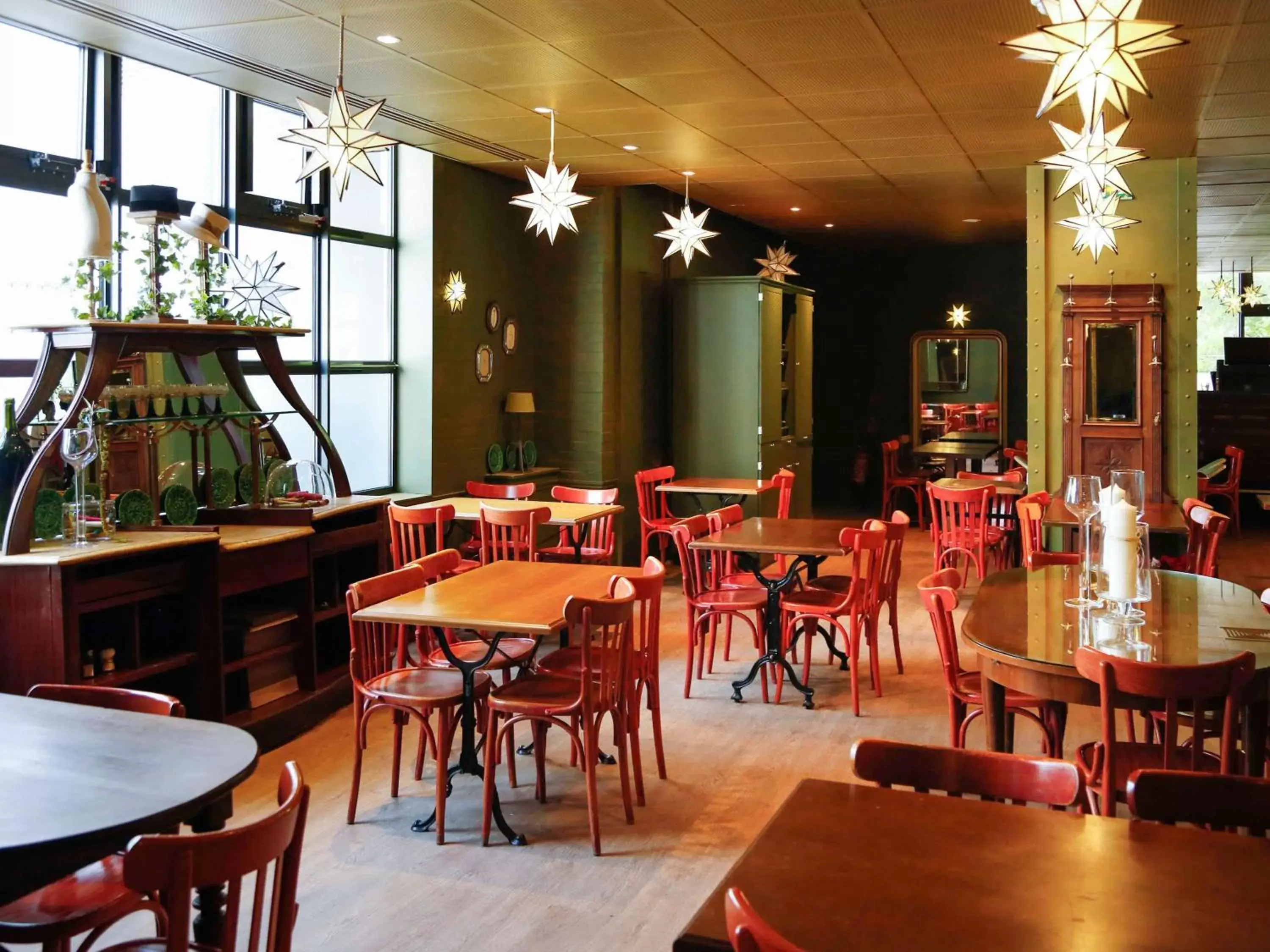 Restaurant/Places to Eat in ibis Paris Bastille Opera
