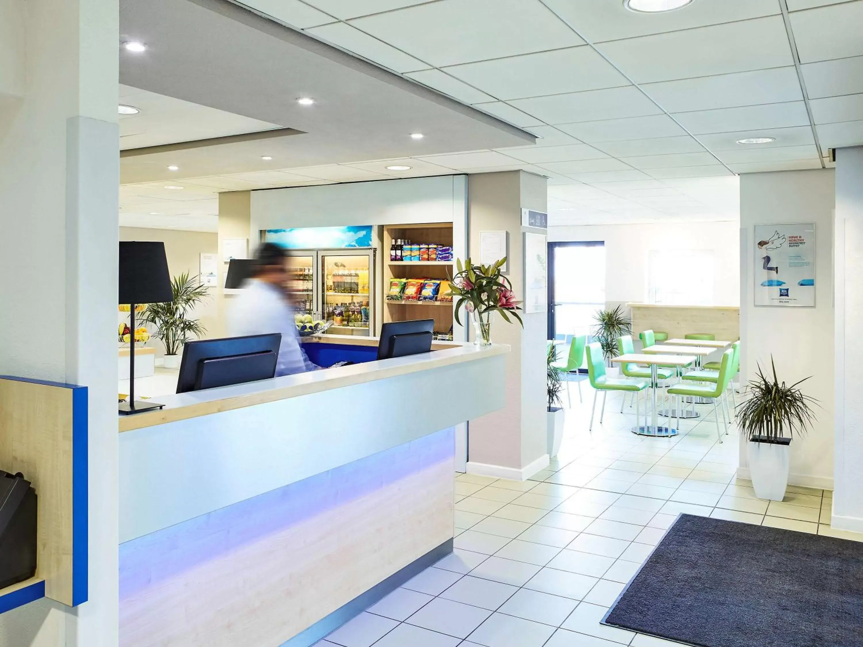 Property building, Lobby/Reception in ibis budget Leicester