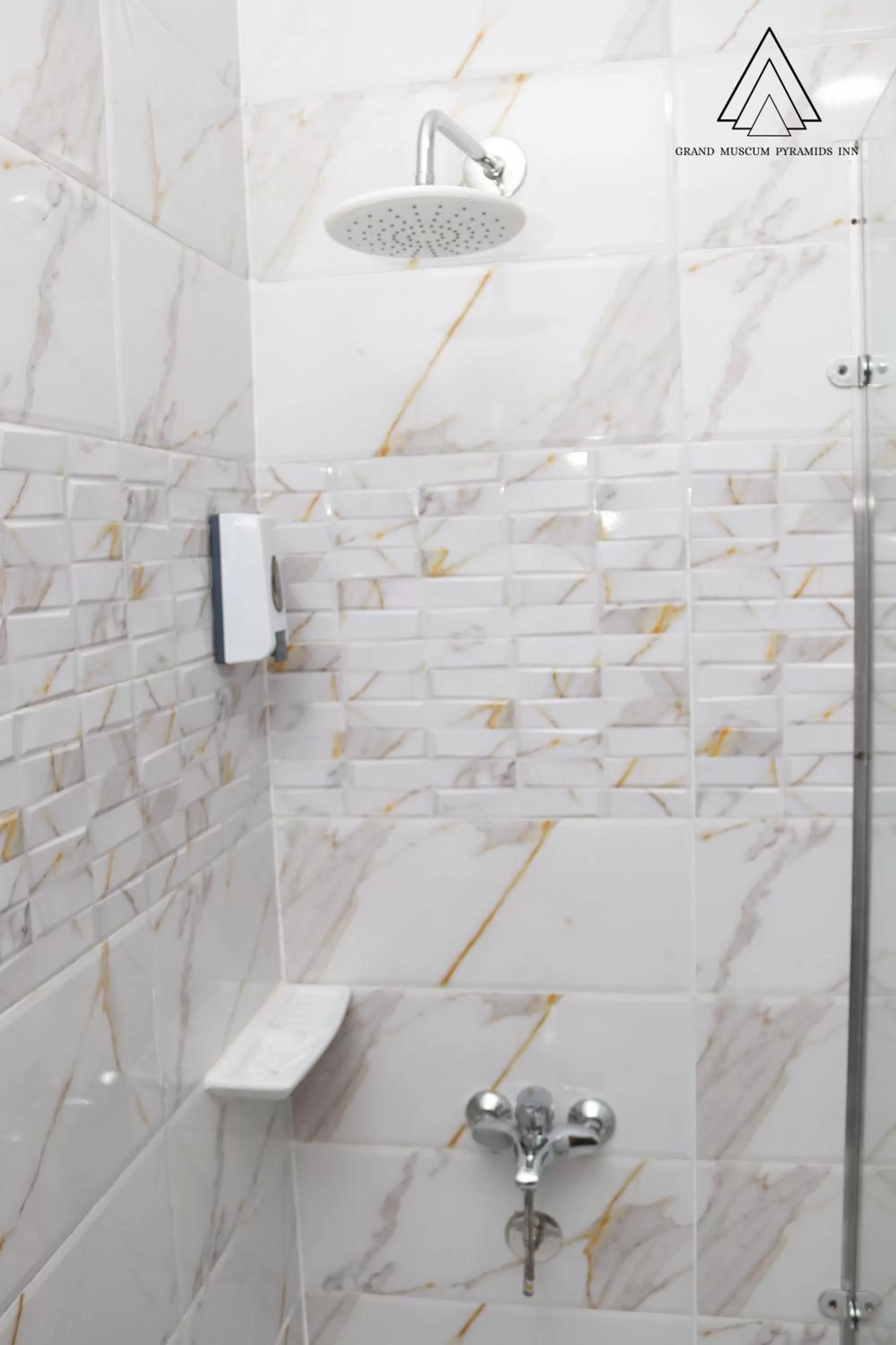 Shower in Grand Museum Pyramids Inn