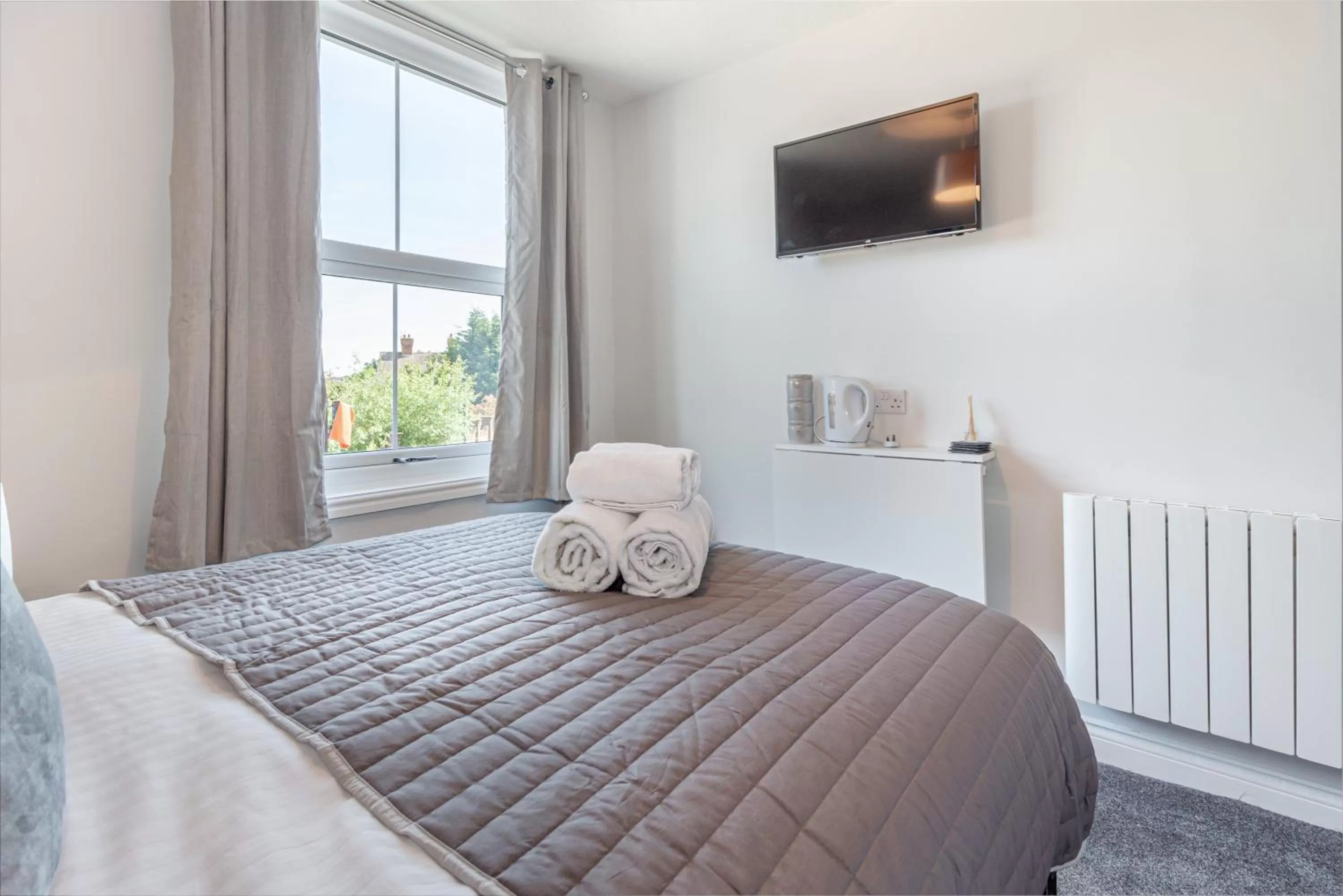 Bed in Host & Stay - The Bull Inn, 3 Double Rooms